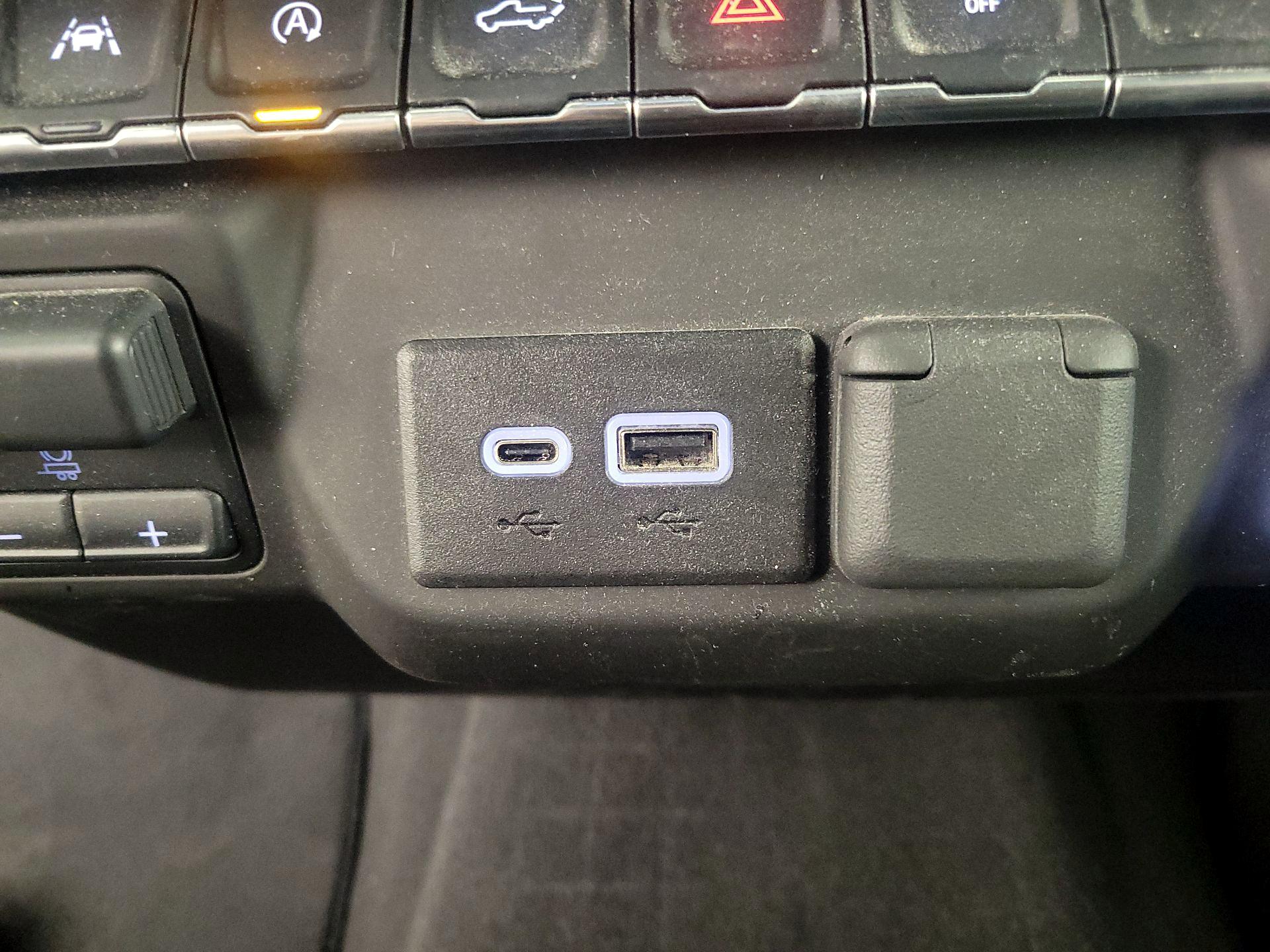 Thumbnail: 2023 Chevrolet Silverado 1500 - 19