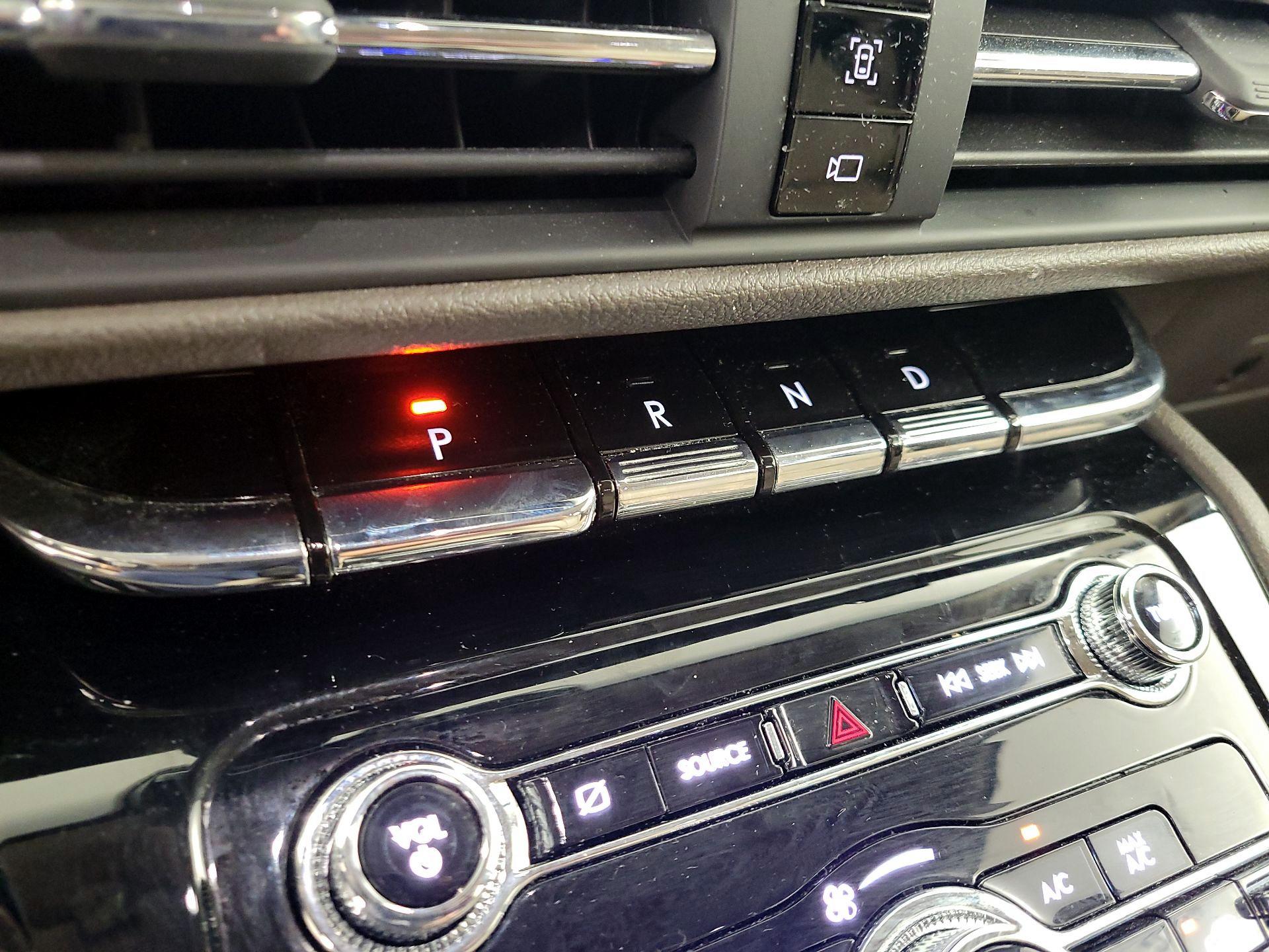 Thumbnail: 2021 Lincoln Corsair - 18