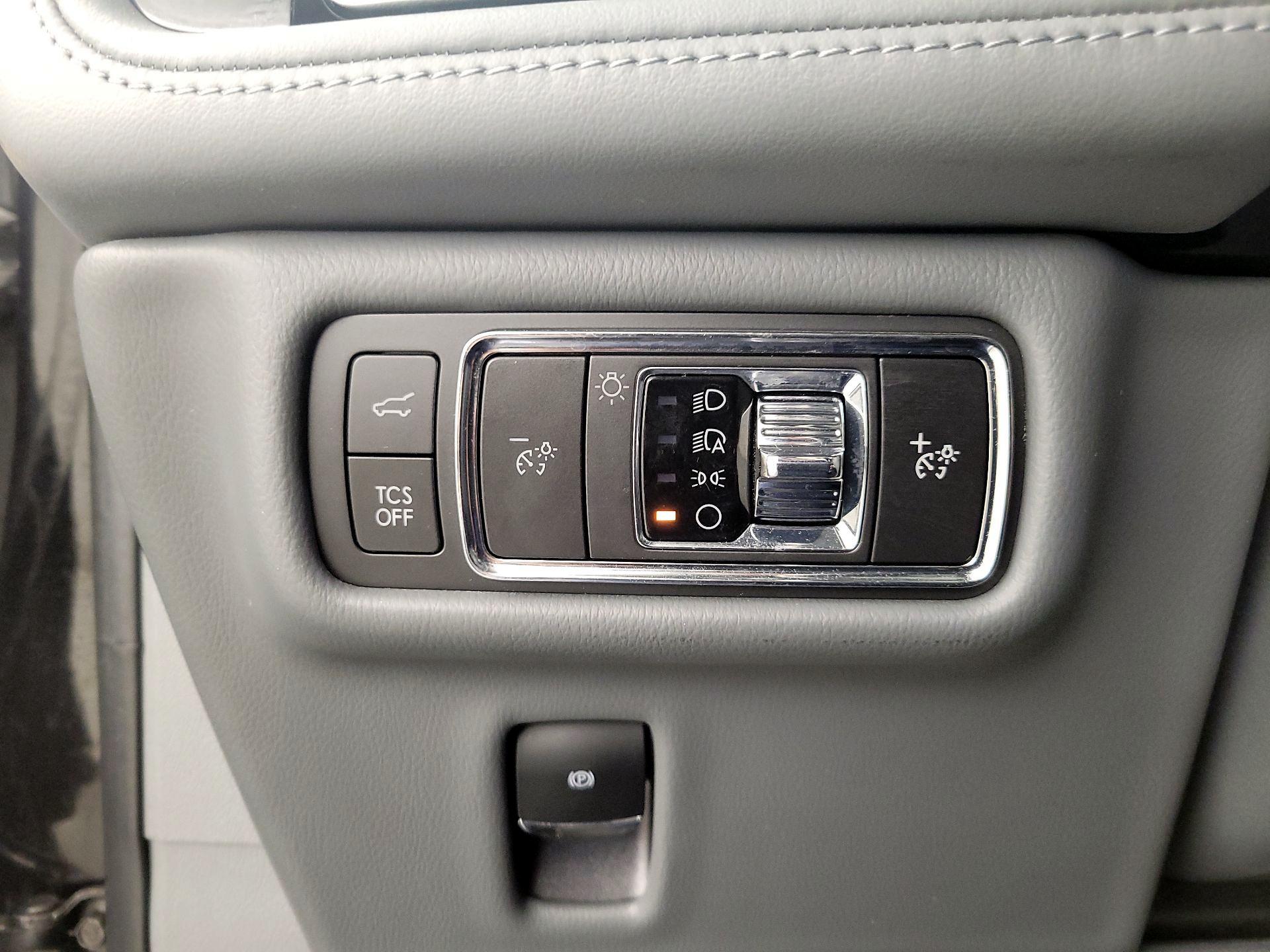 Thumbnail: 2022 Lincoln Nautilus - 13