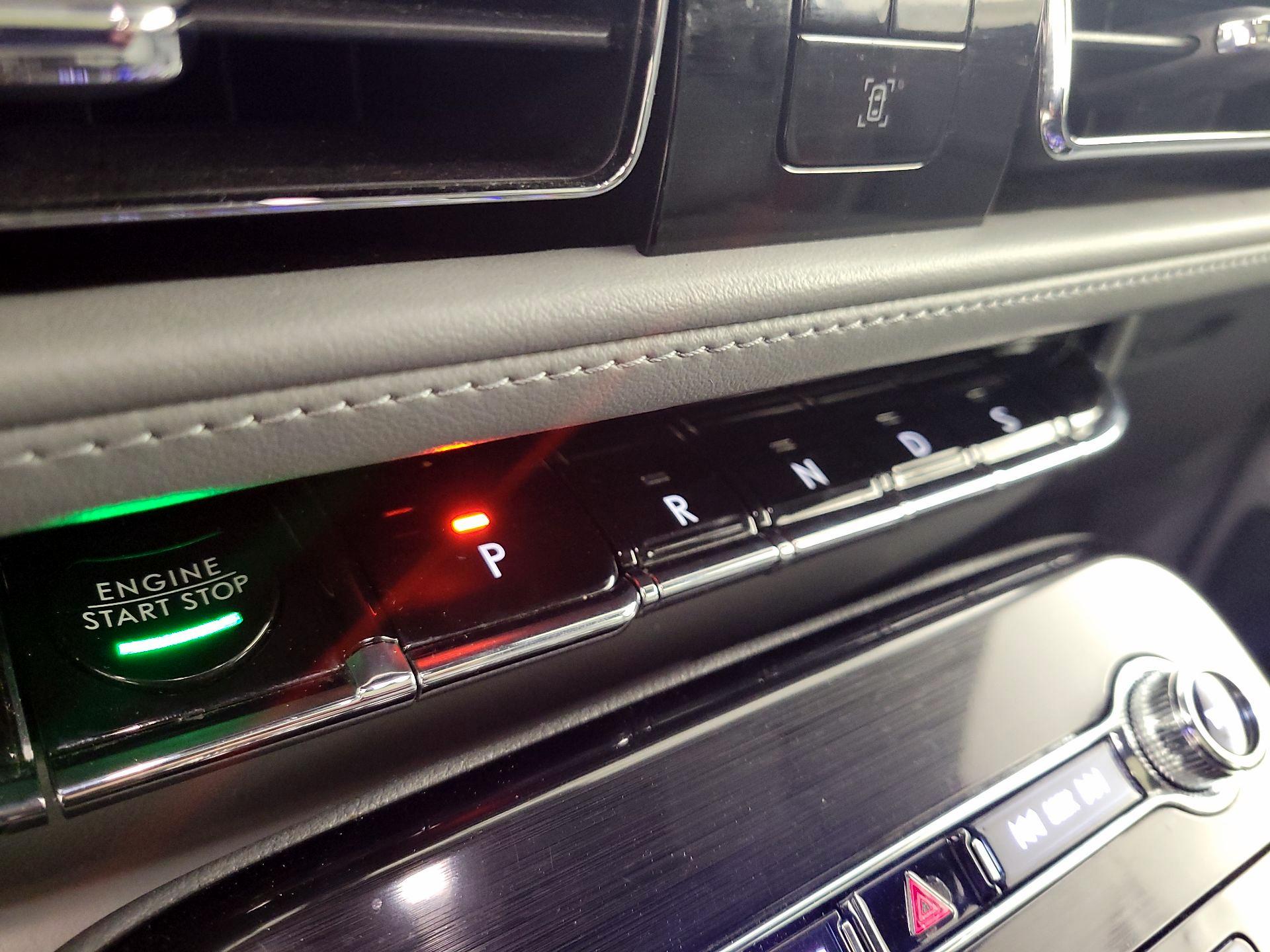 Thumbnail: 2022 Lincoln Nautilus - 18