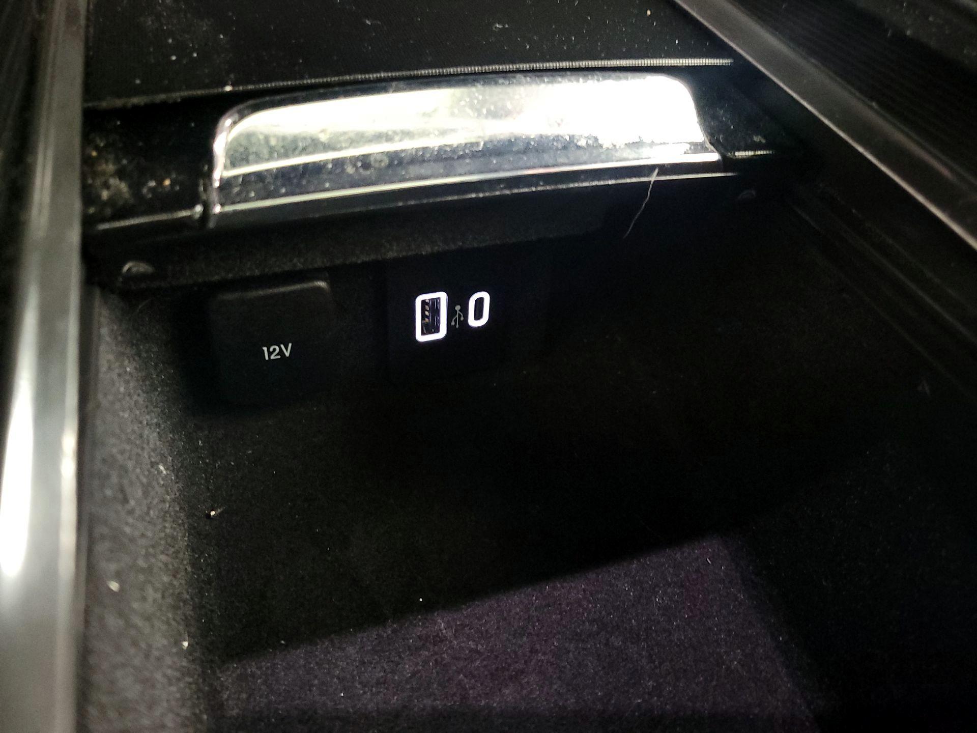 Thumbnail: 2021 Lincoln Corsair - 19