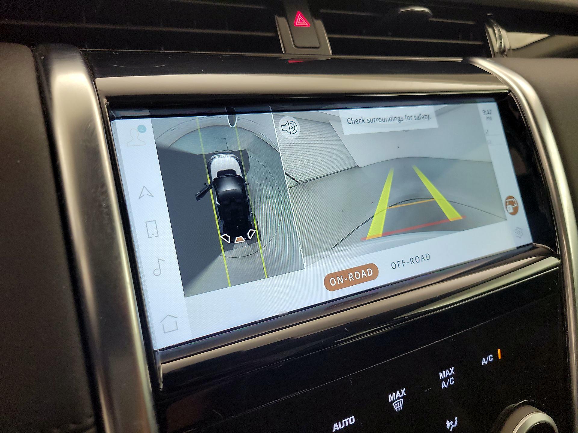 Thumbnail: 2021 Land Rover Discovery Sport - 15