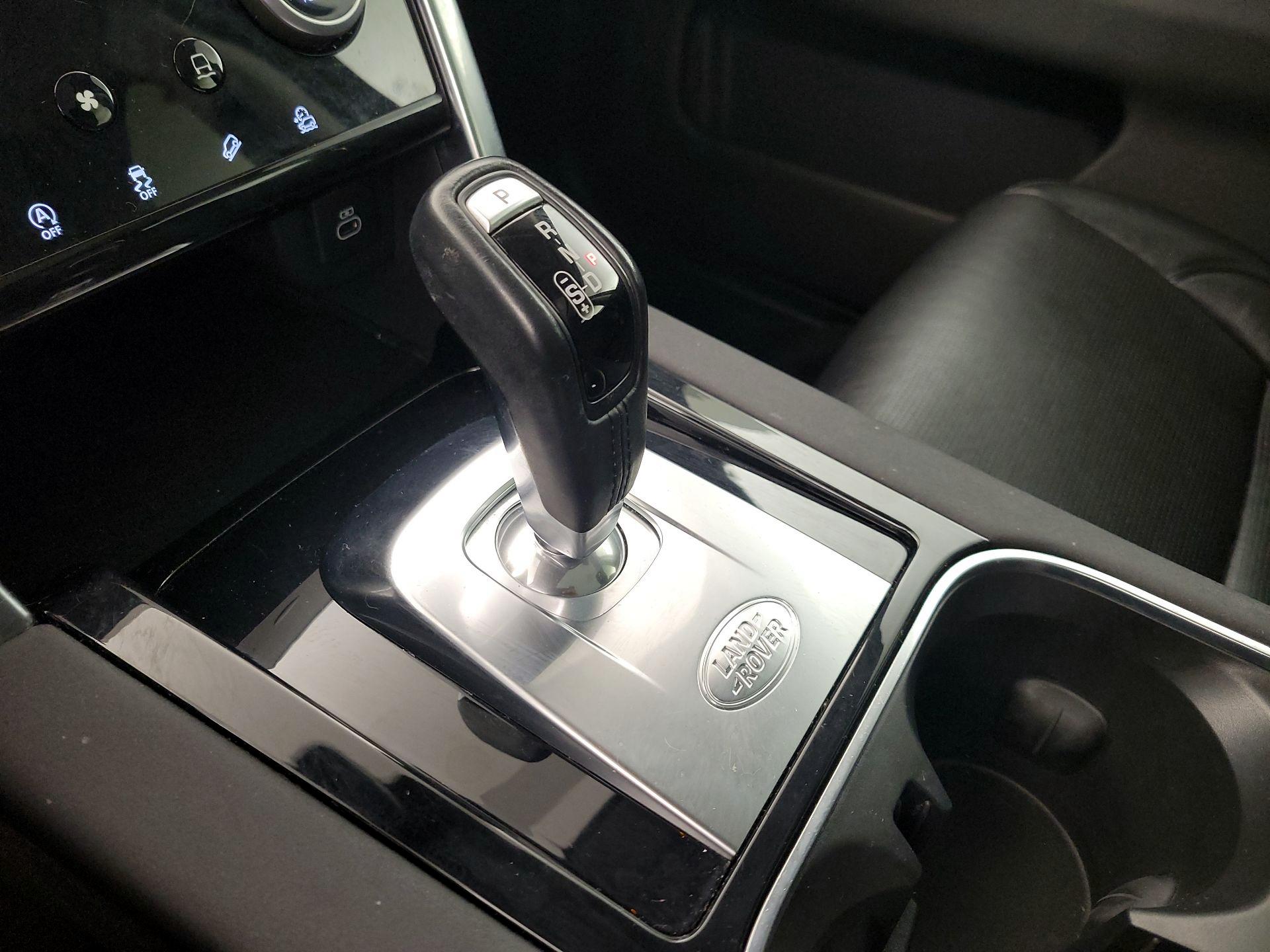 Thumbnail: 2021 Land Rover Discovery Sport - 18