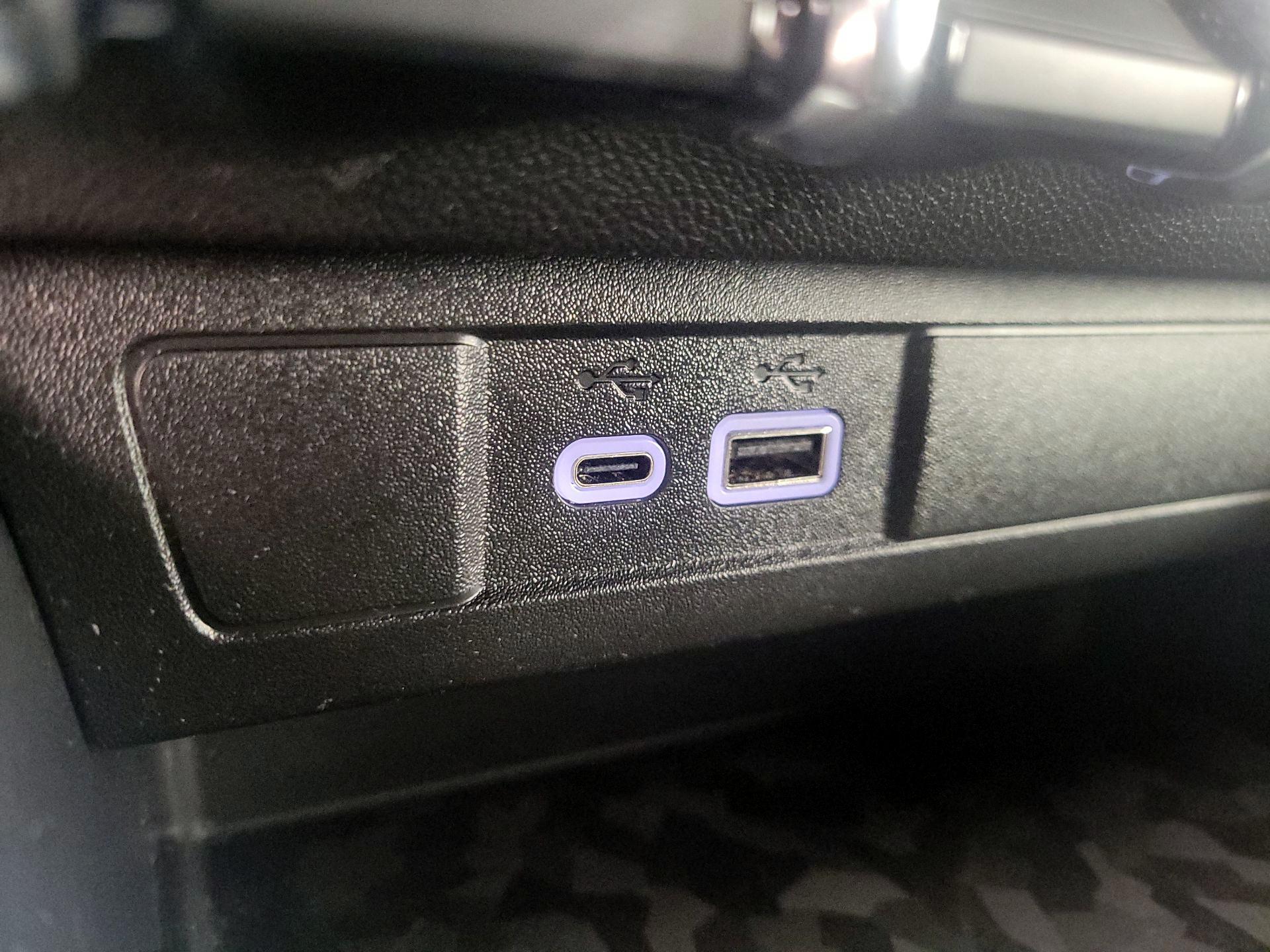 Thumbnail: 2023 Chevrolet Colorado - 19