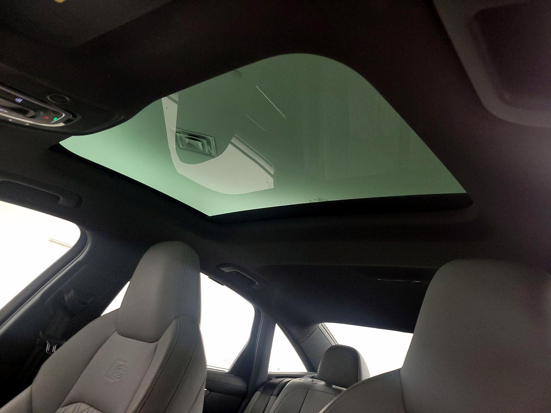 Thumbnail: 2022 Audi S6 - 20