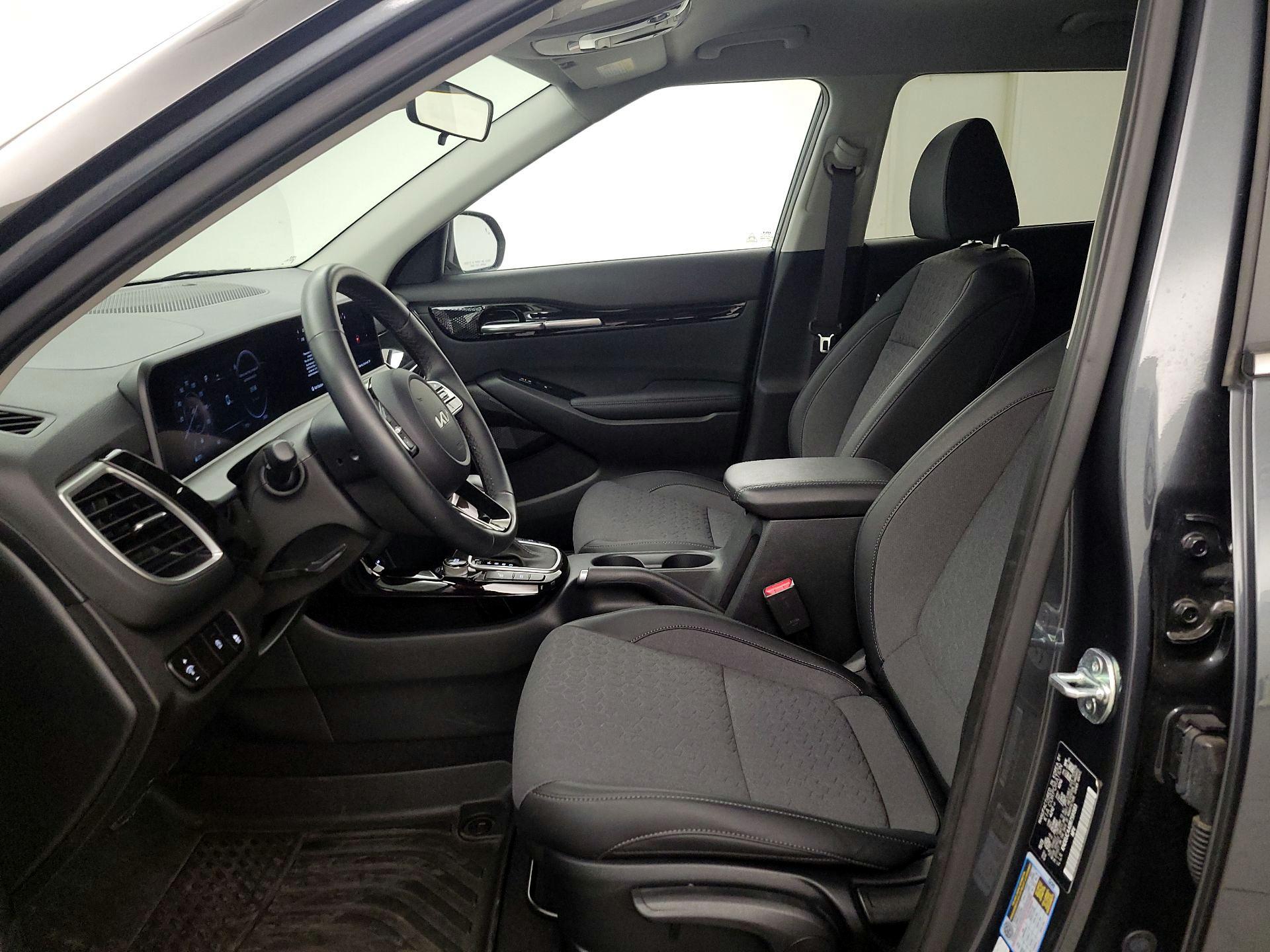 Thumbnail: 2024 Kia Seltos - 11