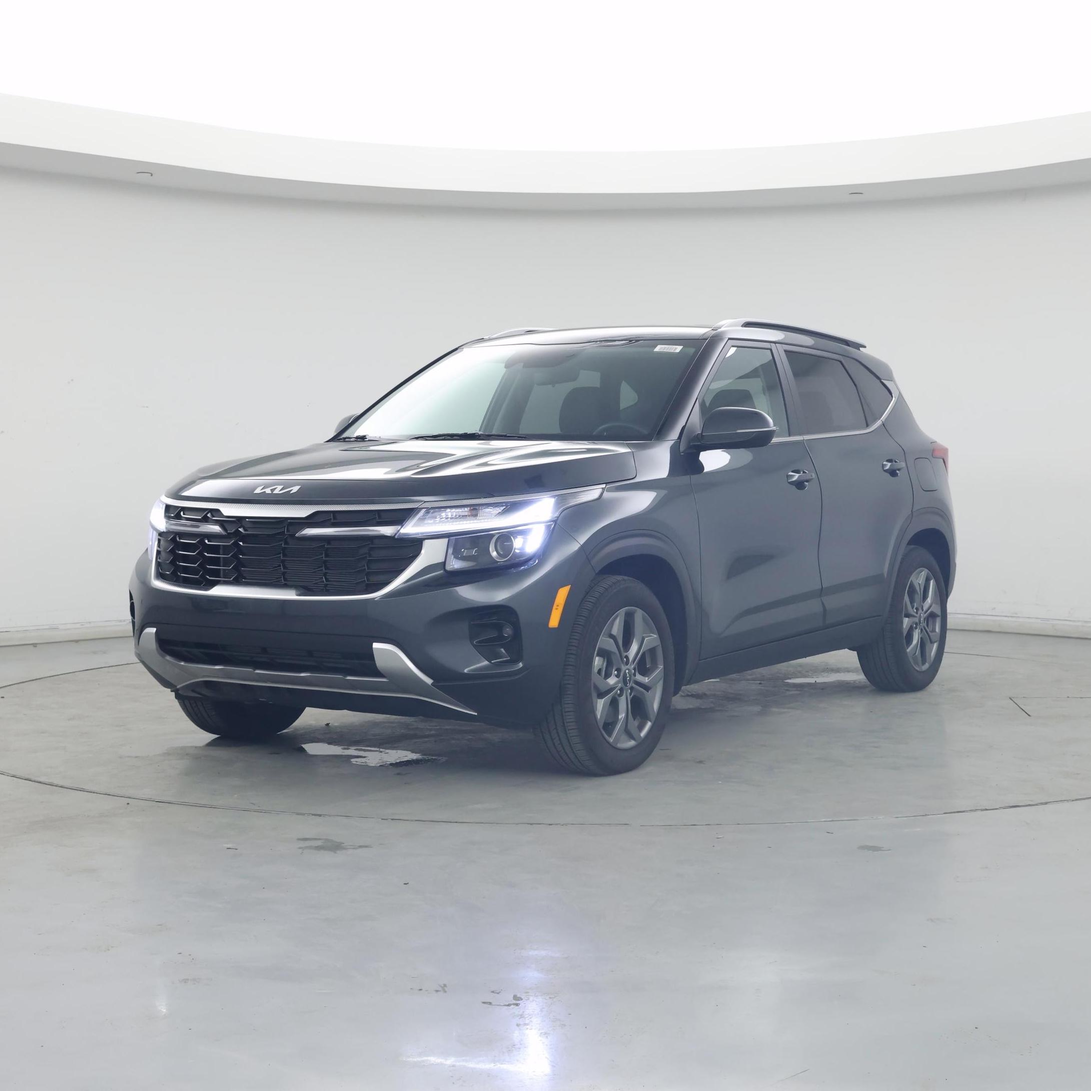 Thumbnail: 2024 Kia Seltos - 4