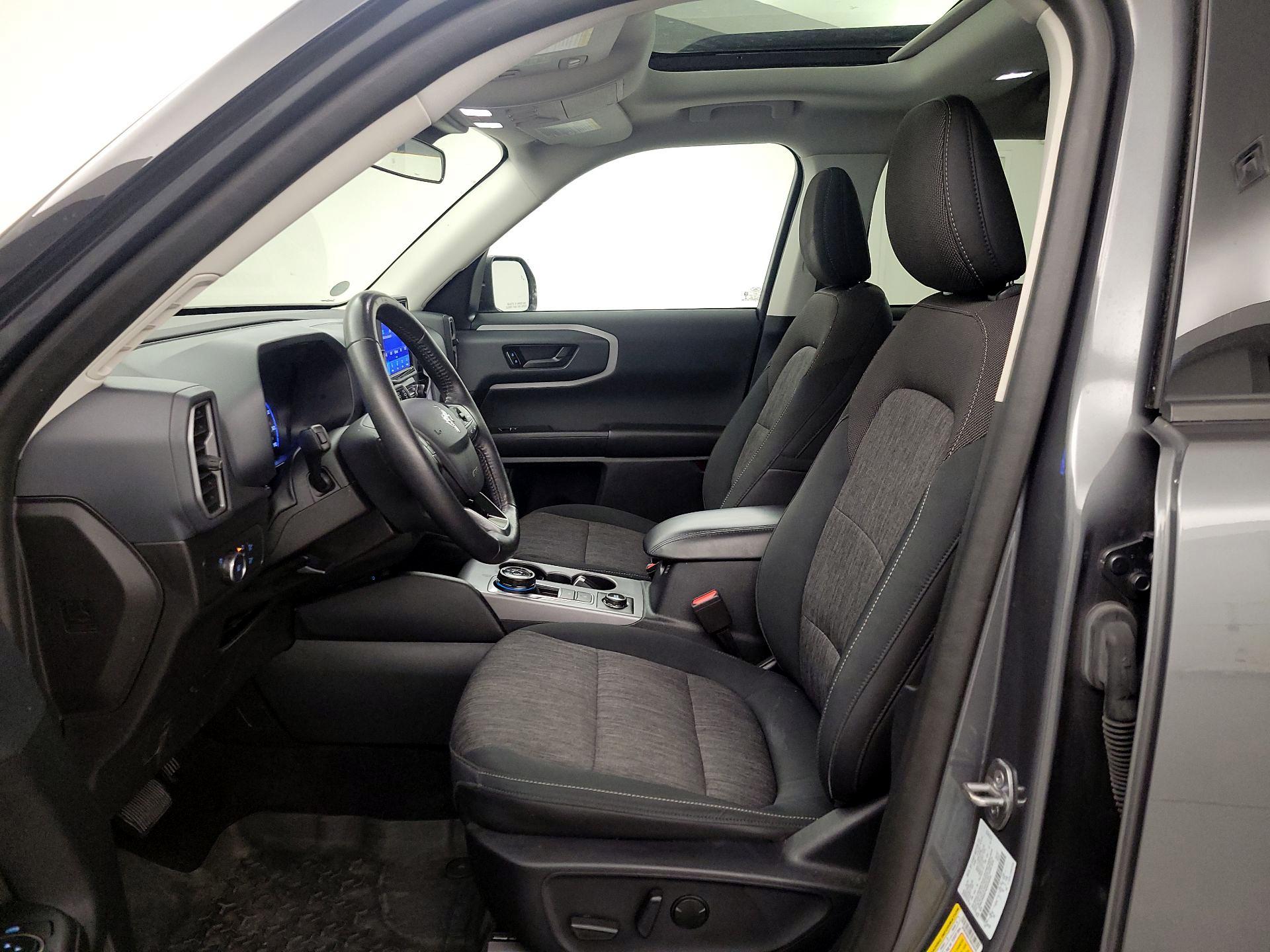 Thumbnail: 2022 Ford Bronco Sport - 11