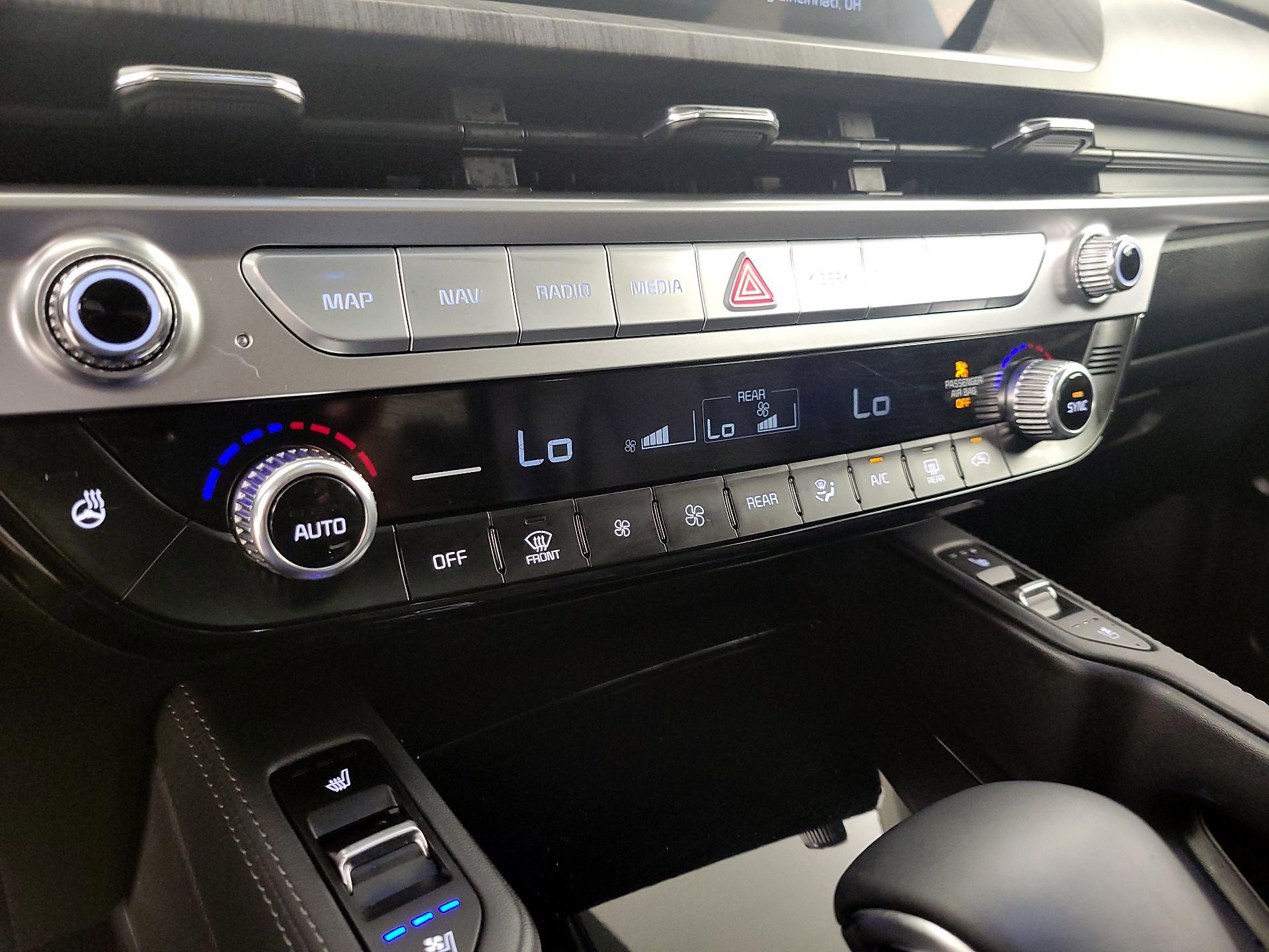 Thumbnail: 2023 Kia Telluride - 17