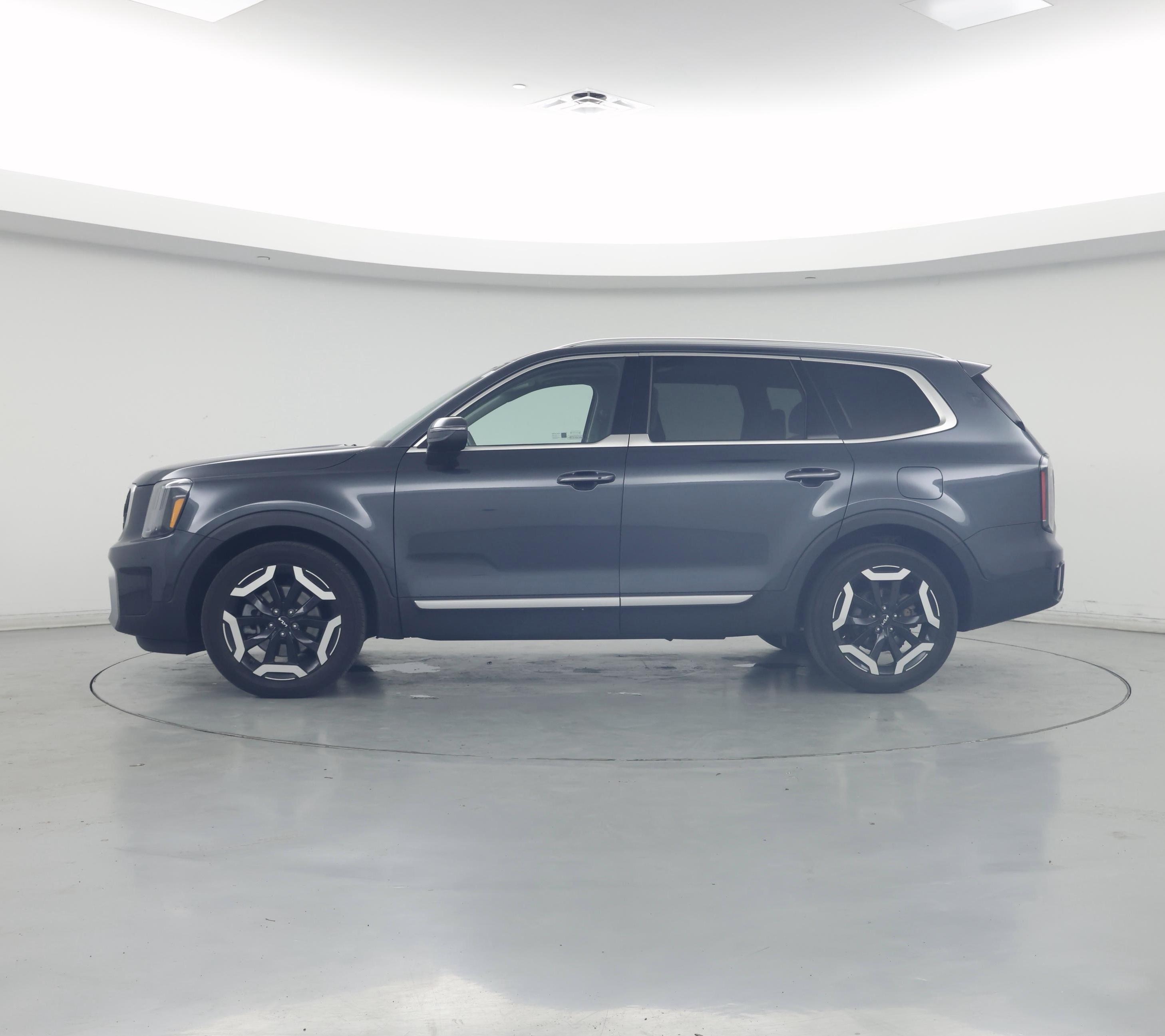 Thumbnail: 2023 Kia Telluride - 3