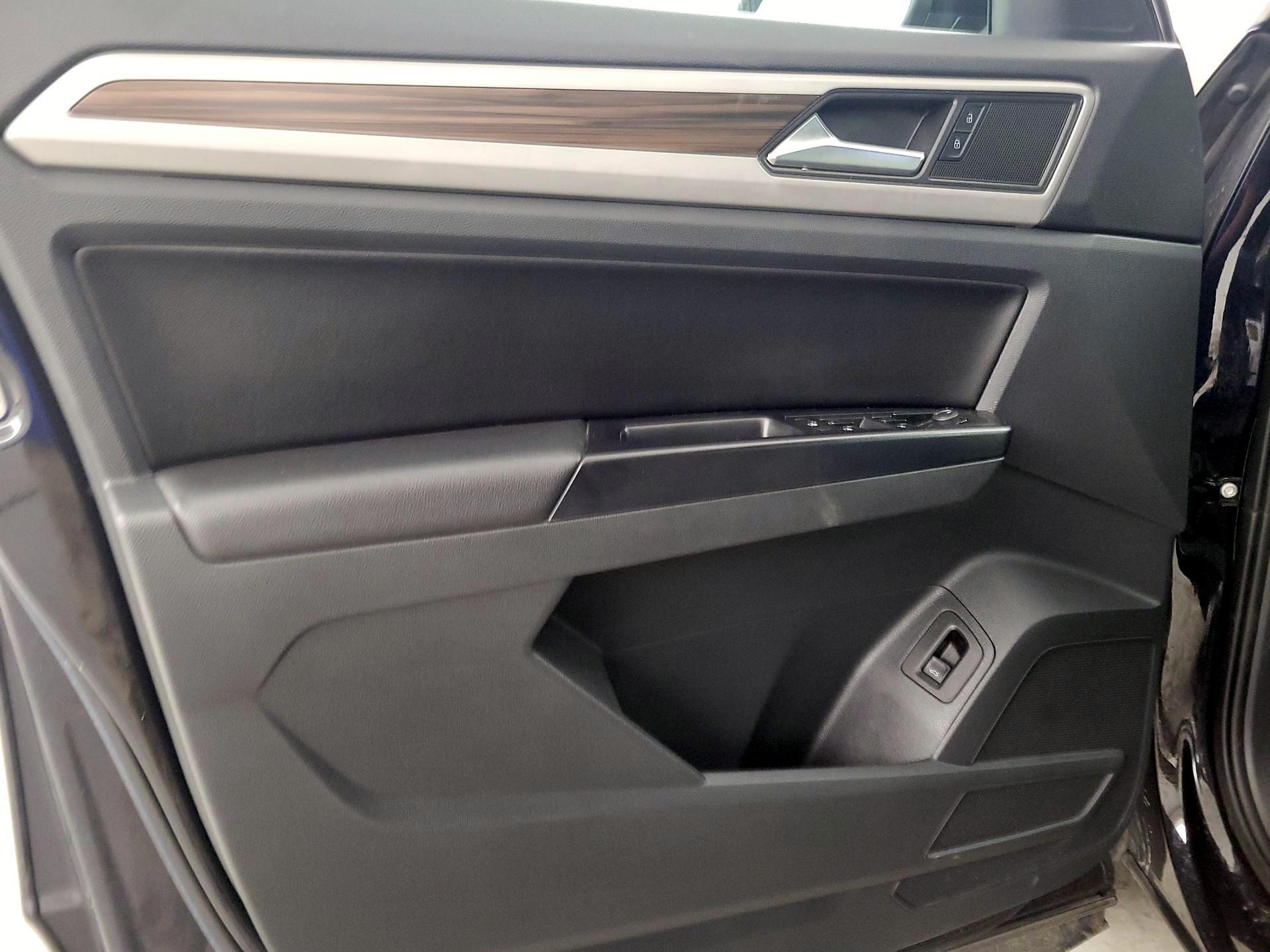 Thumbnail: 2021 Volkswagen Atlas - 12