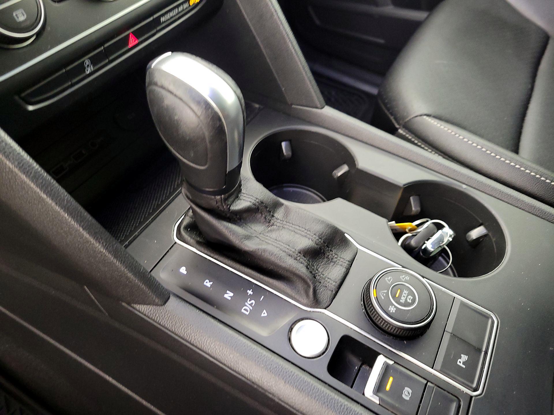 Thumbnail: 2021 Volkswagen Atlas - 17