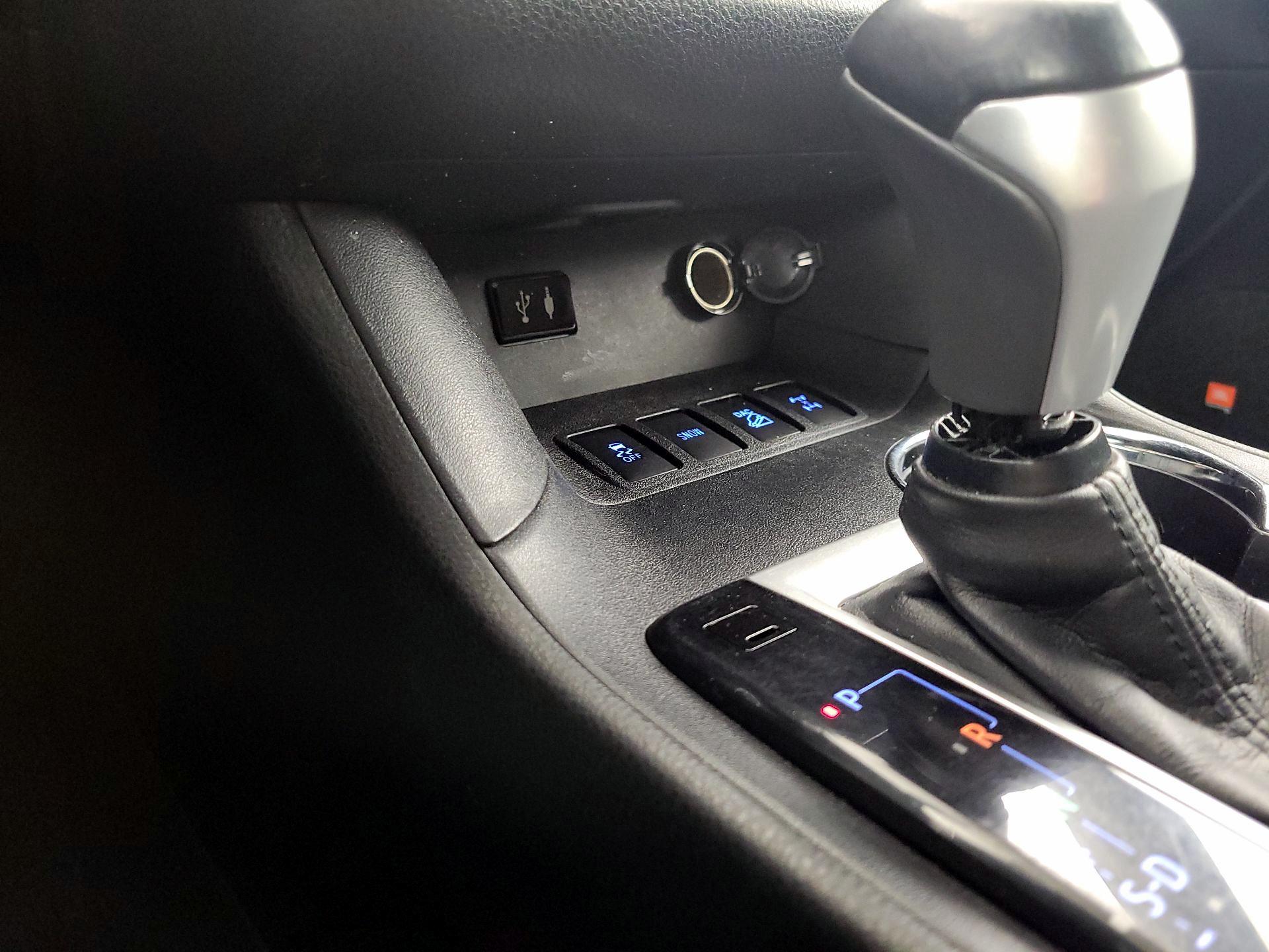 Thumbnail: 2014 Toyota Highlander - 19