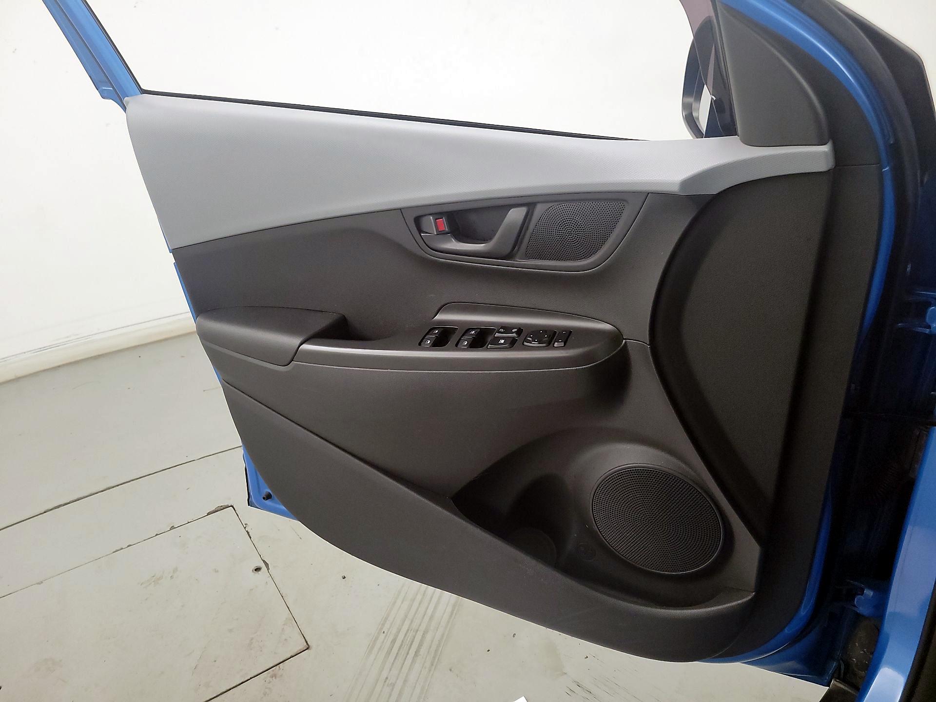 Thumbnail: 2020 Hyundai Kona - 12