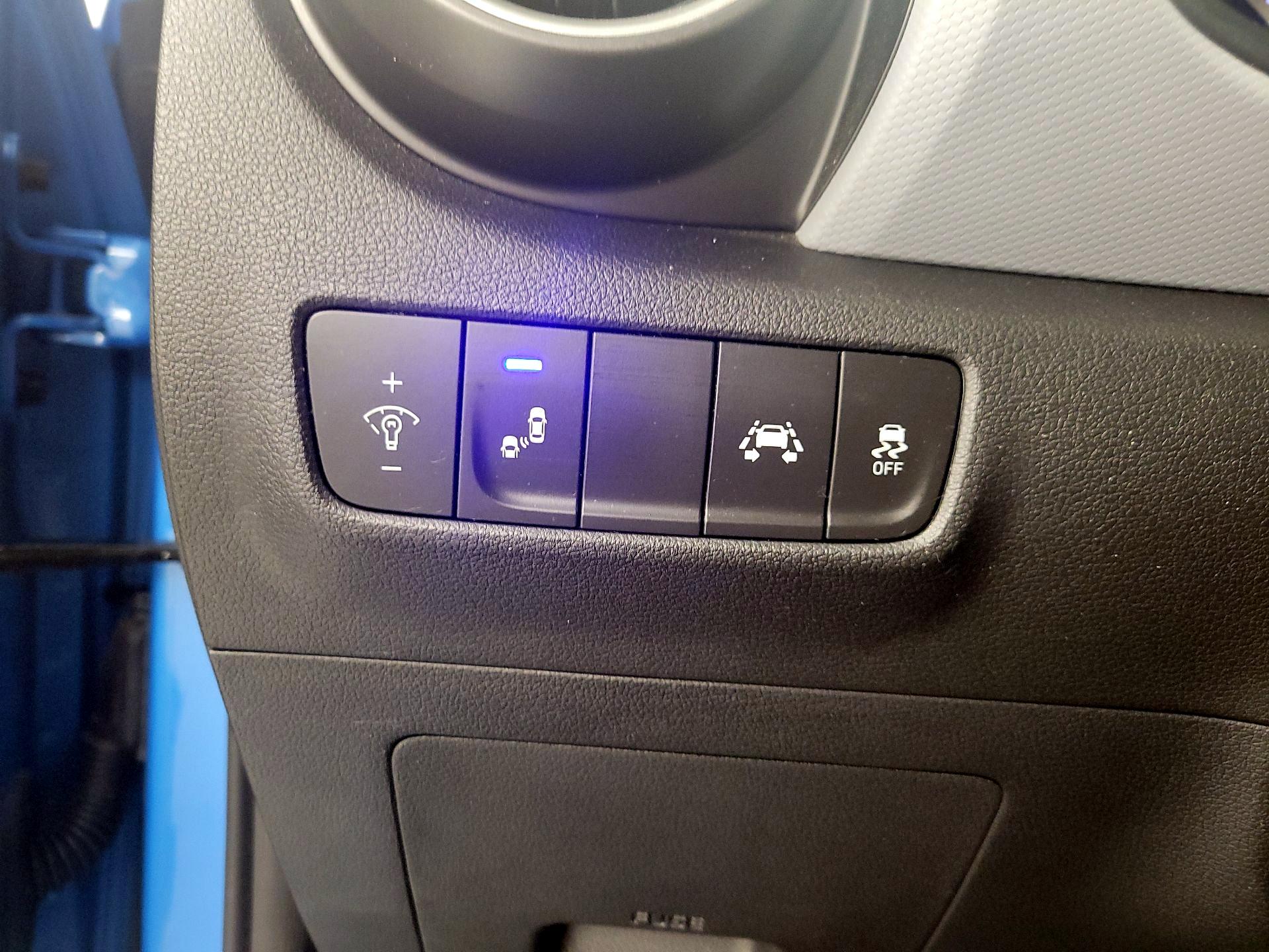 Thumbnail: 2020 Hyundai Kona - 13