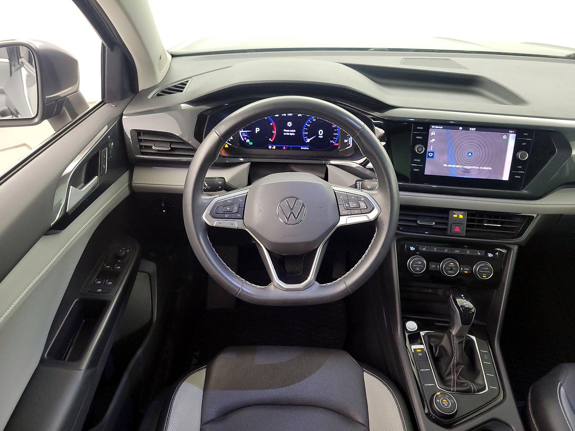 Thumbnail: 2022 Volkswagen Taos - 10