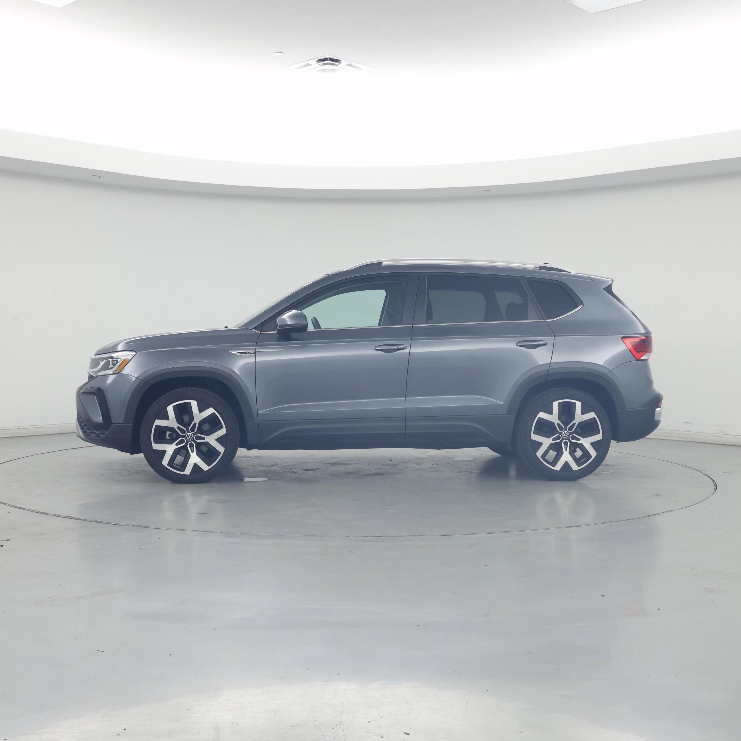 Thumbnail: 2022 Volkswagen Taos - 3