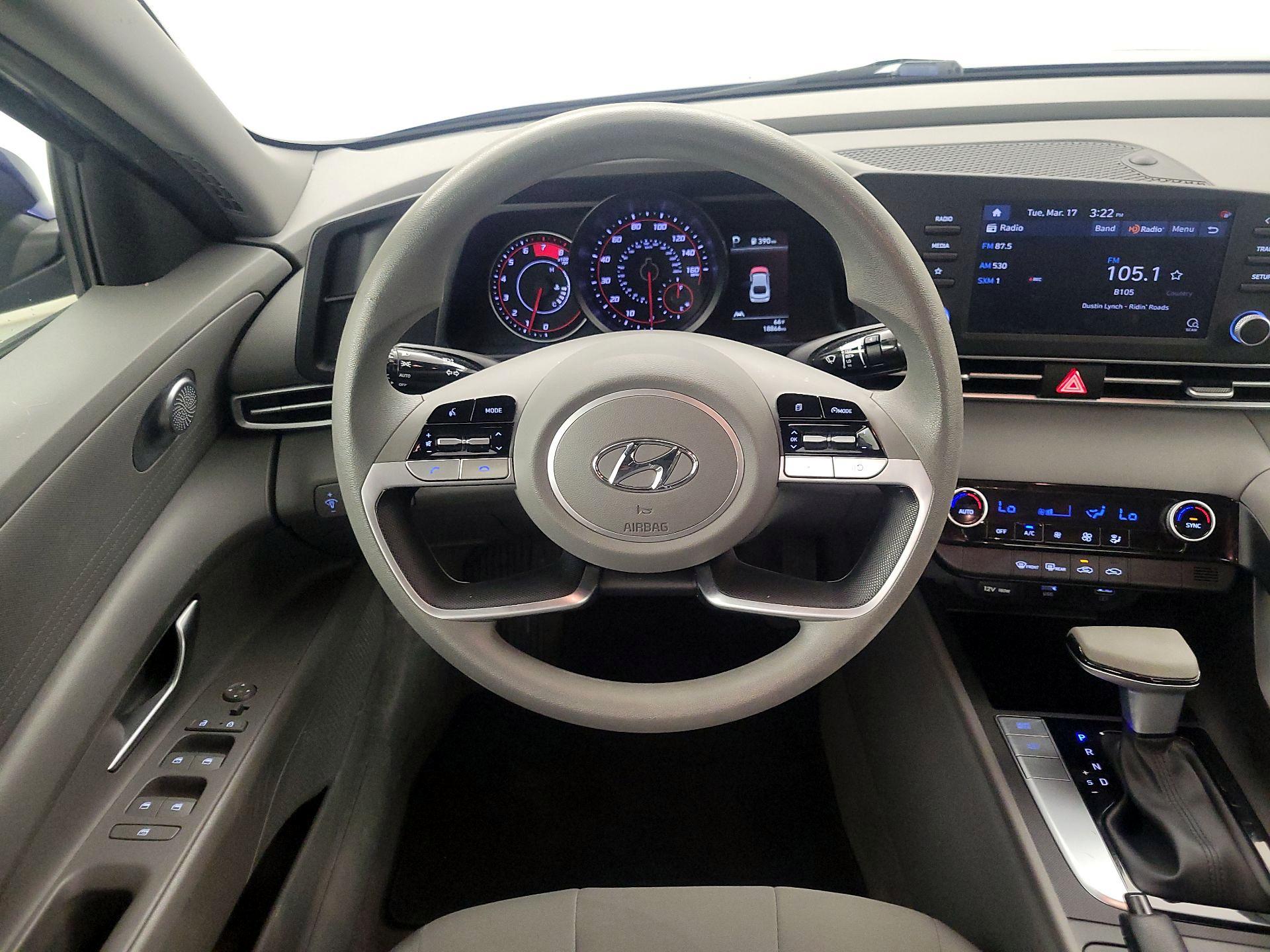 Thumbnail: 2022 Hyundai Elantra - 10