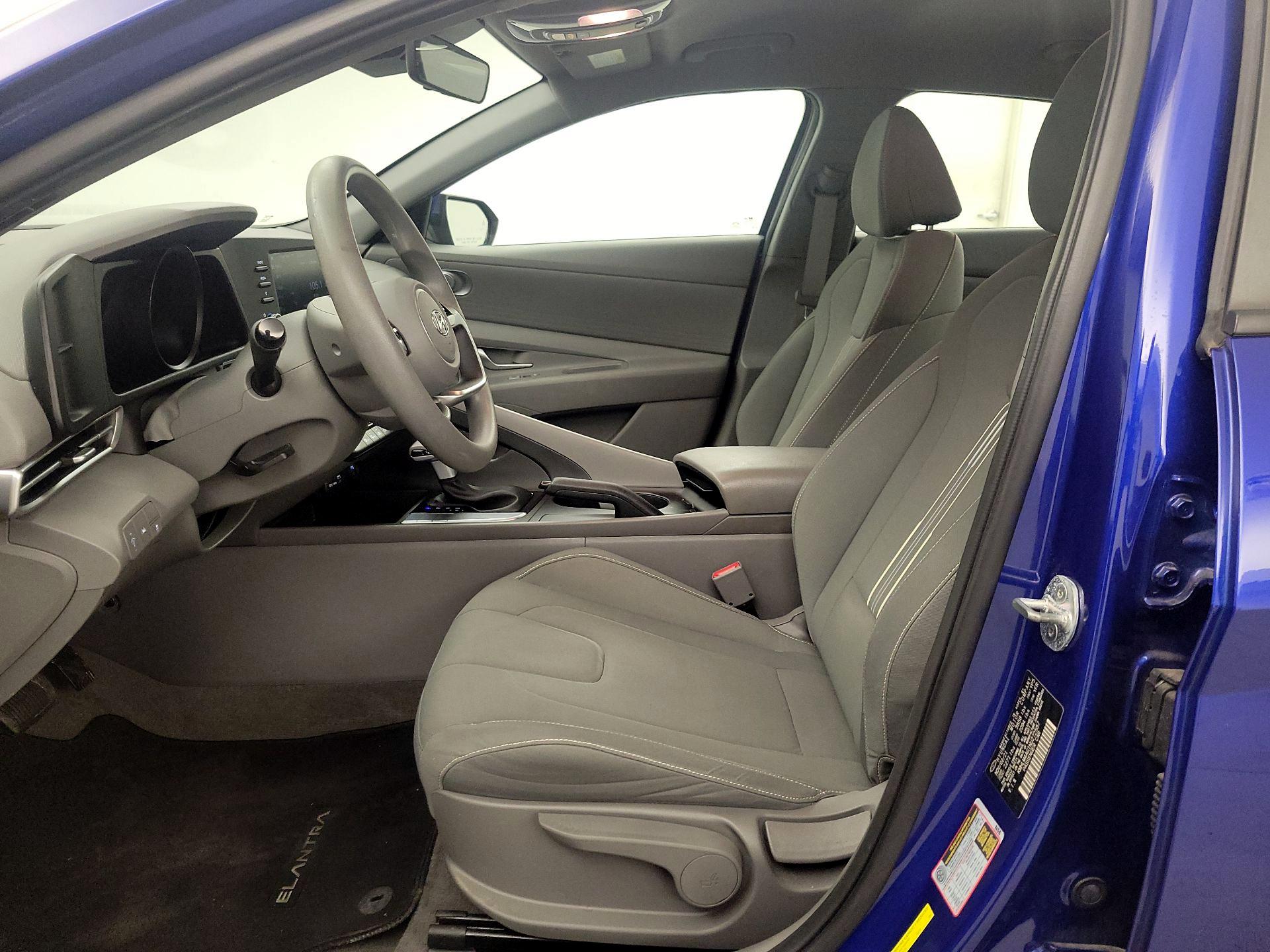 Thumbnail: 2022 Hyundai Elantra - 11