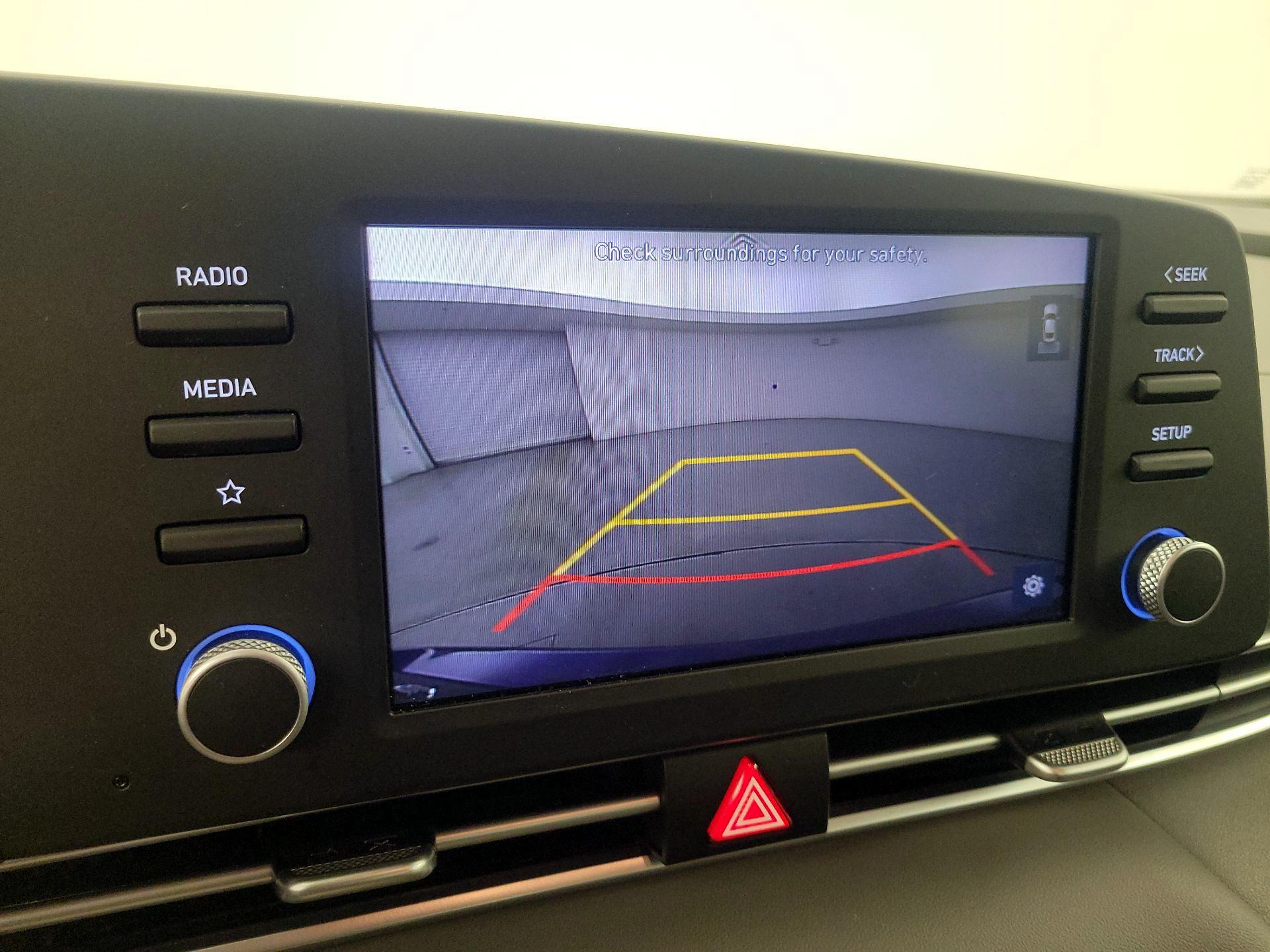 Thumbnail: 2022 Hyundai Elantra - 14