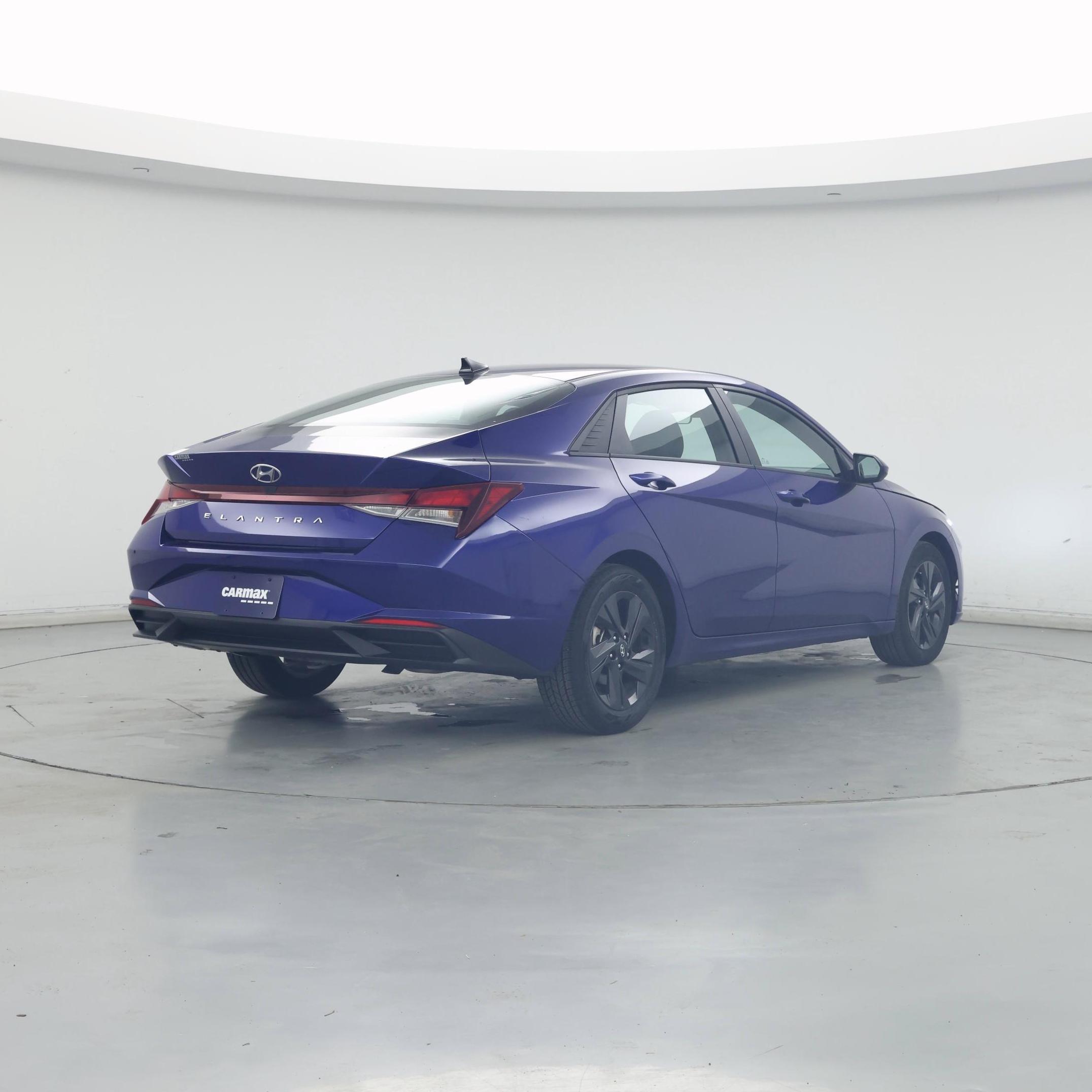 Thumbnail: 2022 Hyundai Elantra - 8