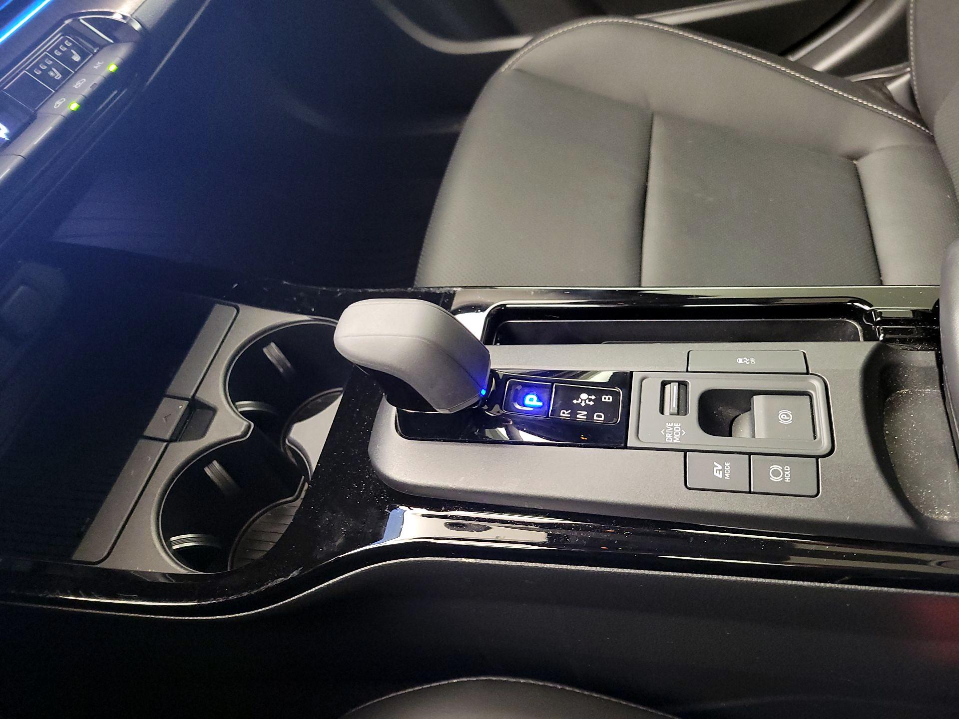 Thumbnail: 2024 Toyota Prius - 17