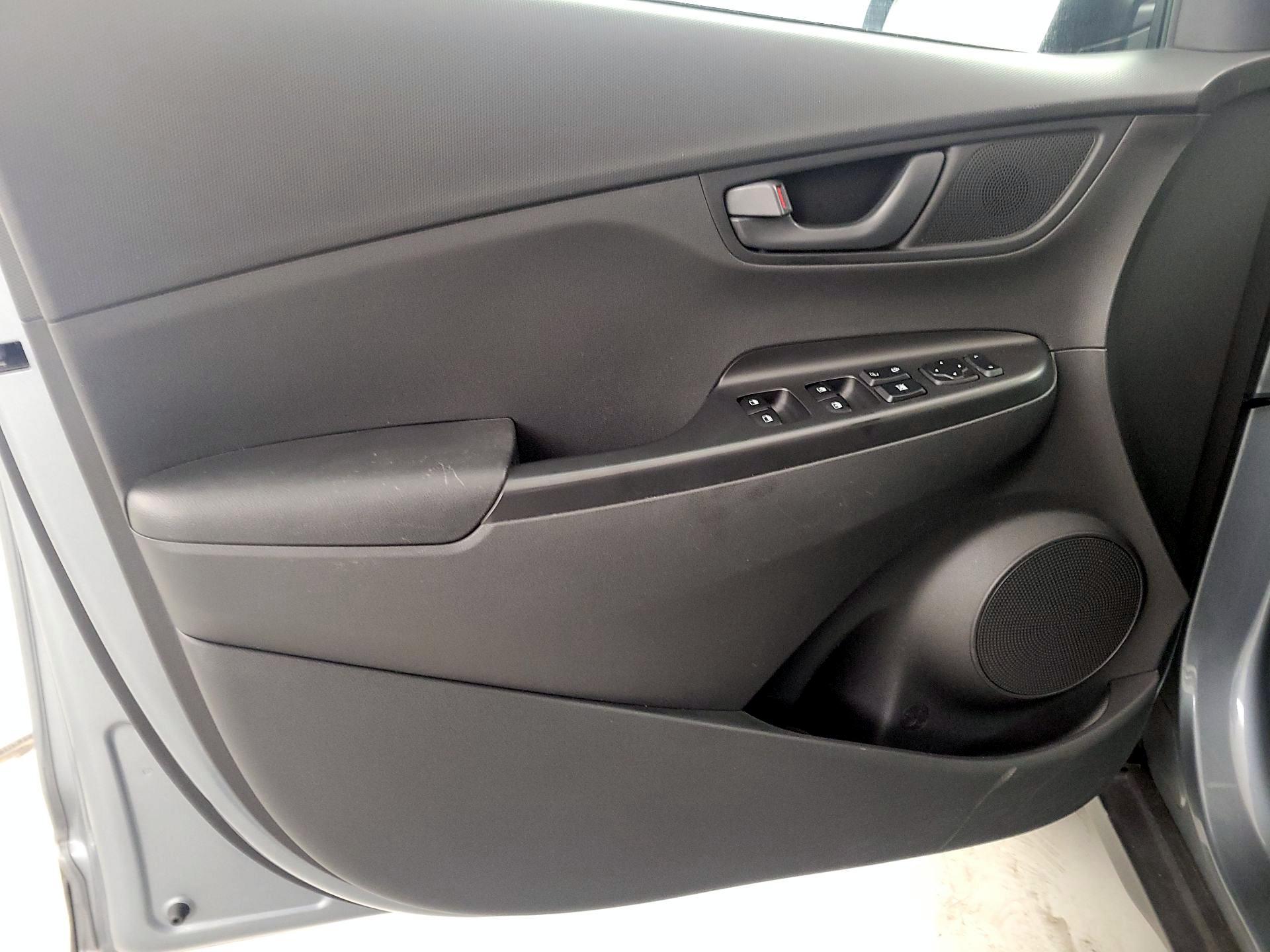 Thumbnail: 2021 Hyundai Kona - 12