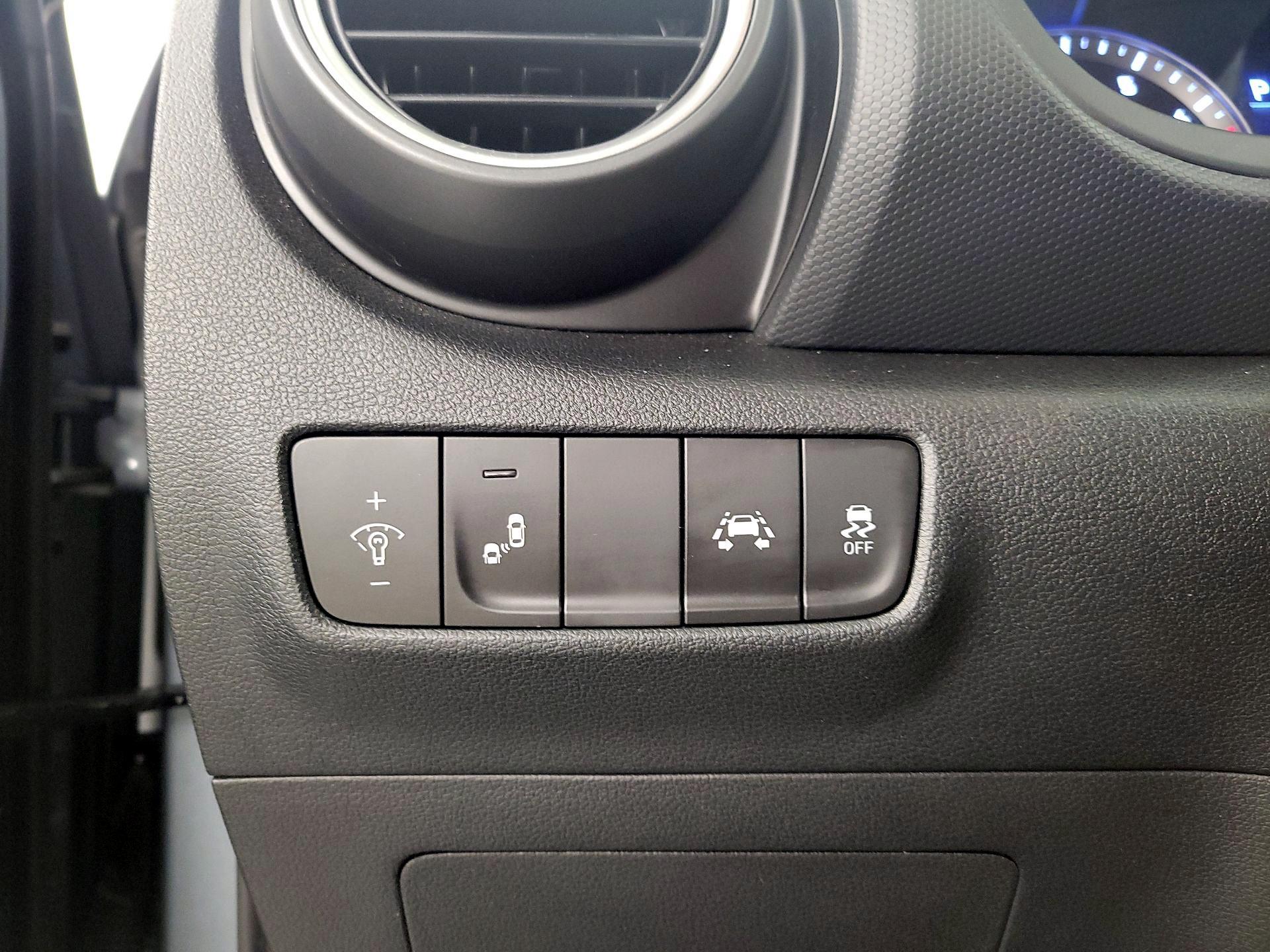 Thumbnail: 2021 Hyundai Kona - 13