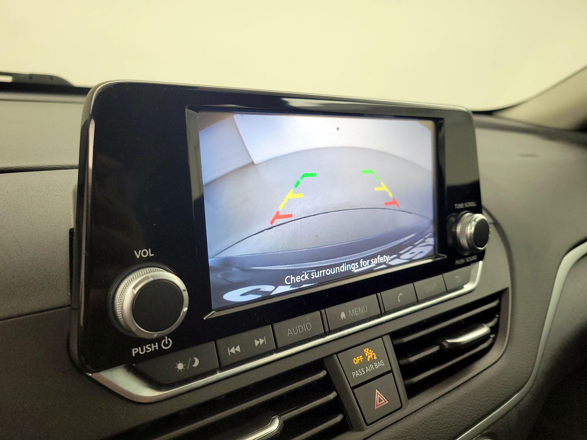 Thumbnail: 2021 Nissan Altima - 14