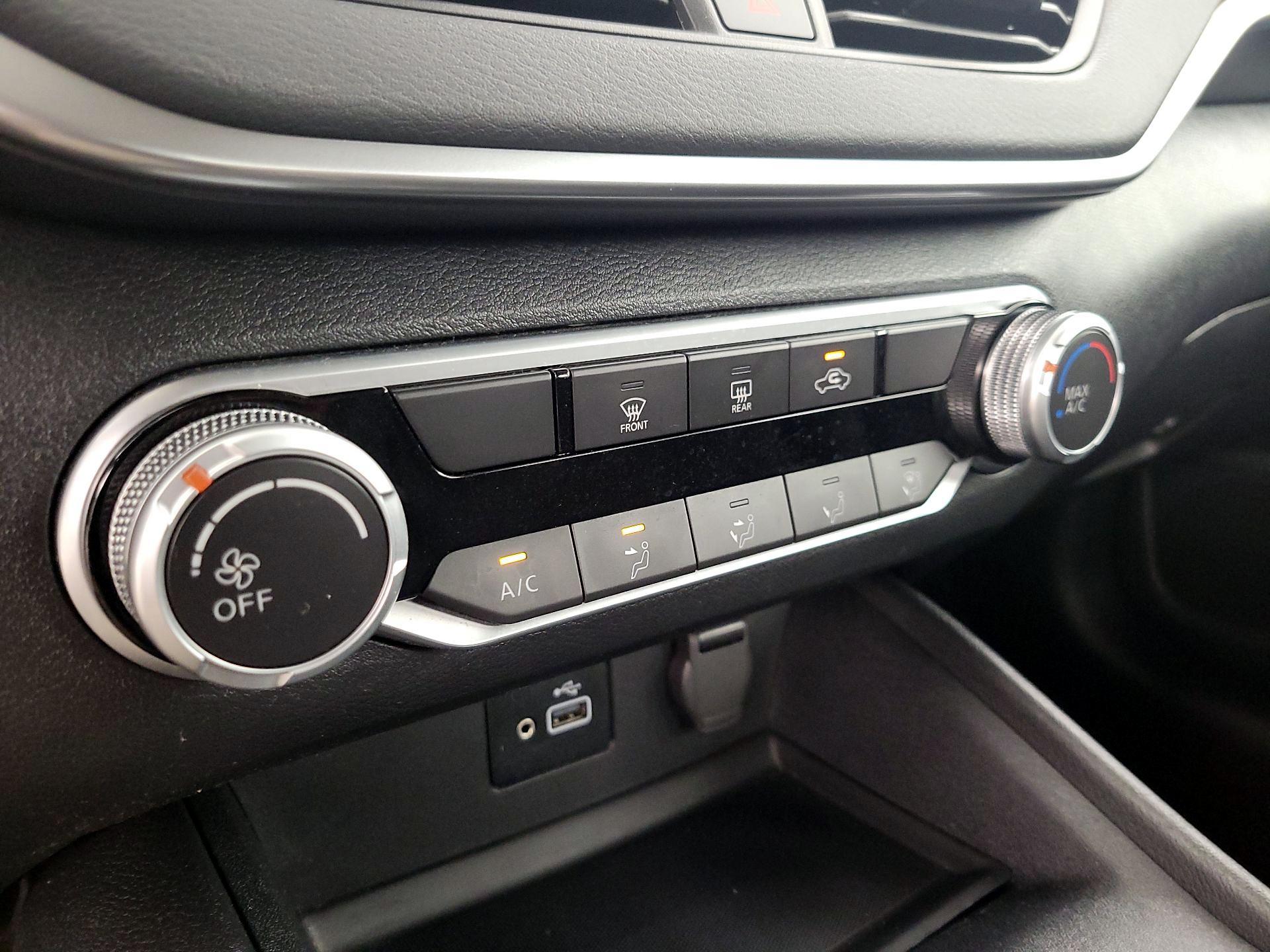 Thumbnail: 2021 Nissan Altima - 16