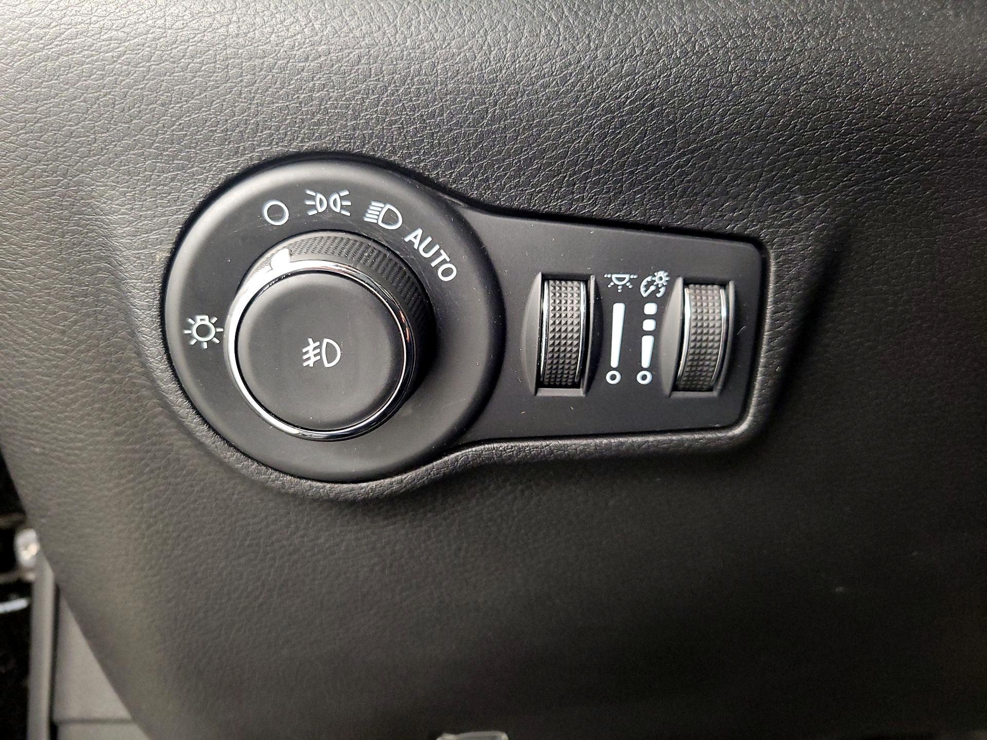 Thumbnail: 2022 Jeep Compass - 13