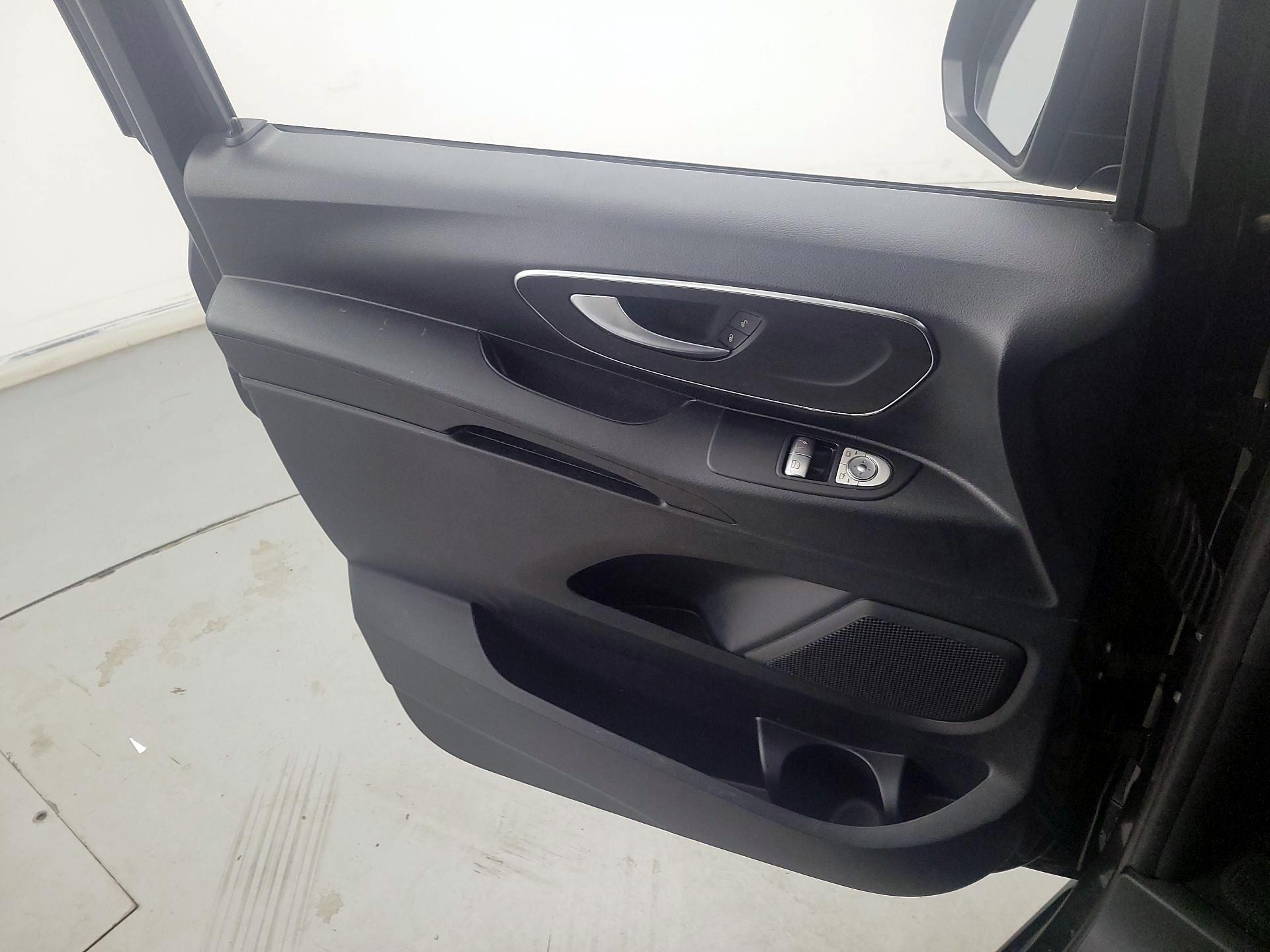 Thumbnail: 2023 Mercedes-Benz Metris - 12