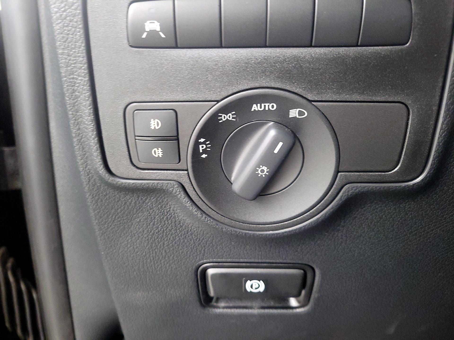 Thumbnail: 2023 Mercedes-Benz Metris - 13