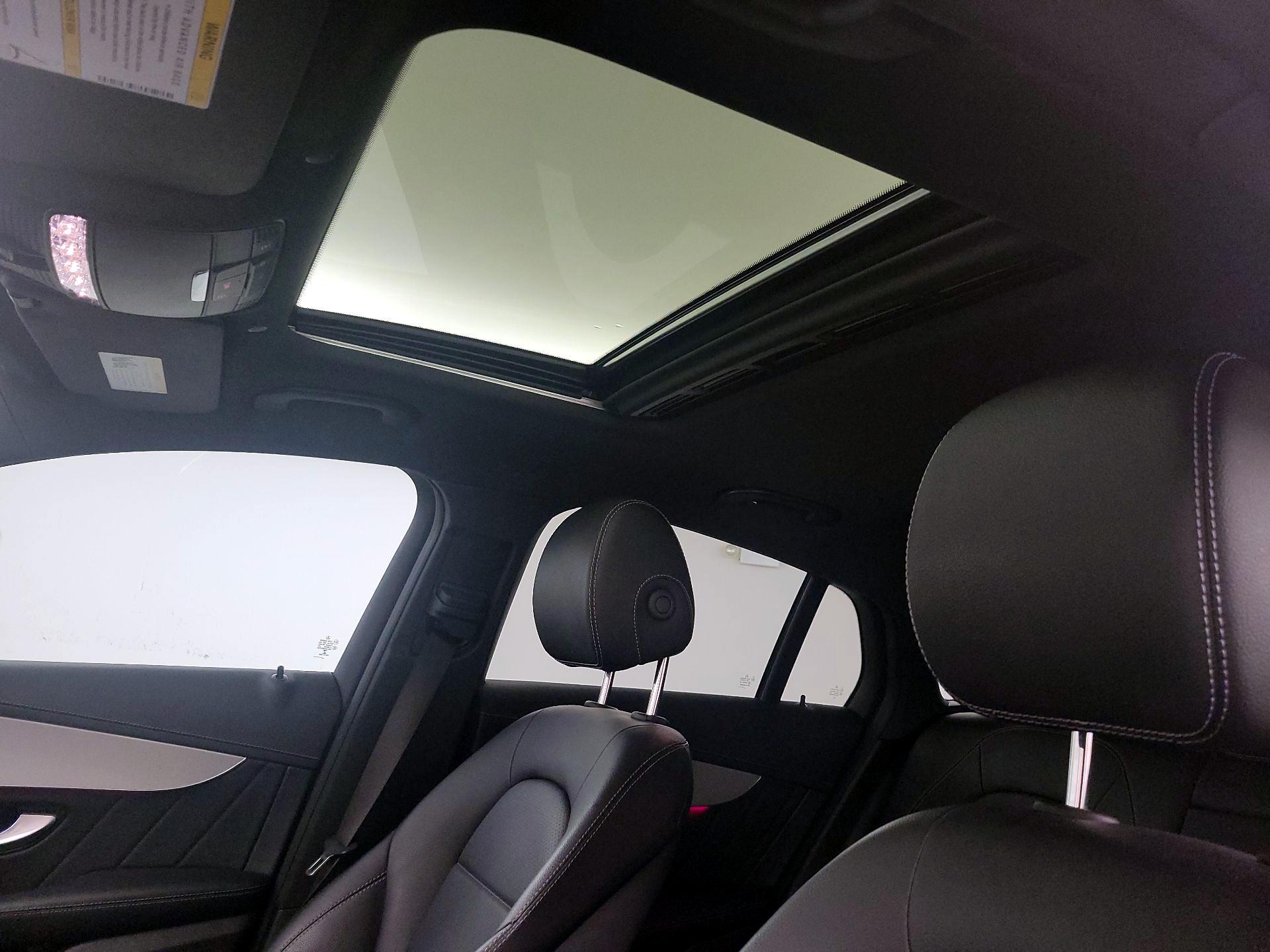 Thumbnail: 2023 Mercedes-Benz GLC - 19