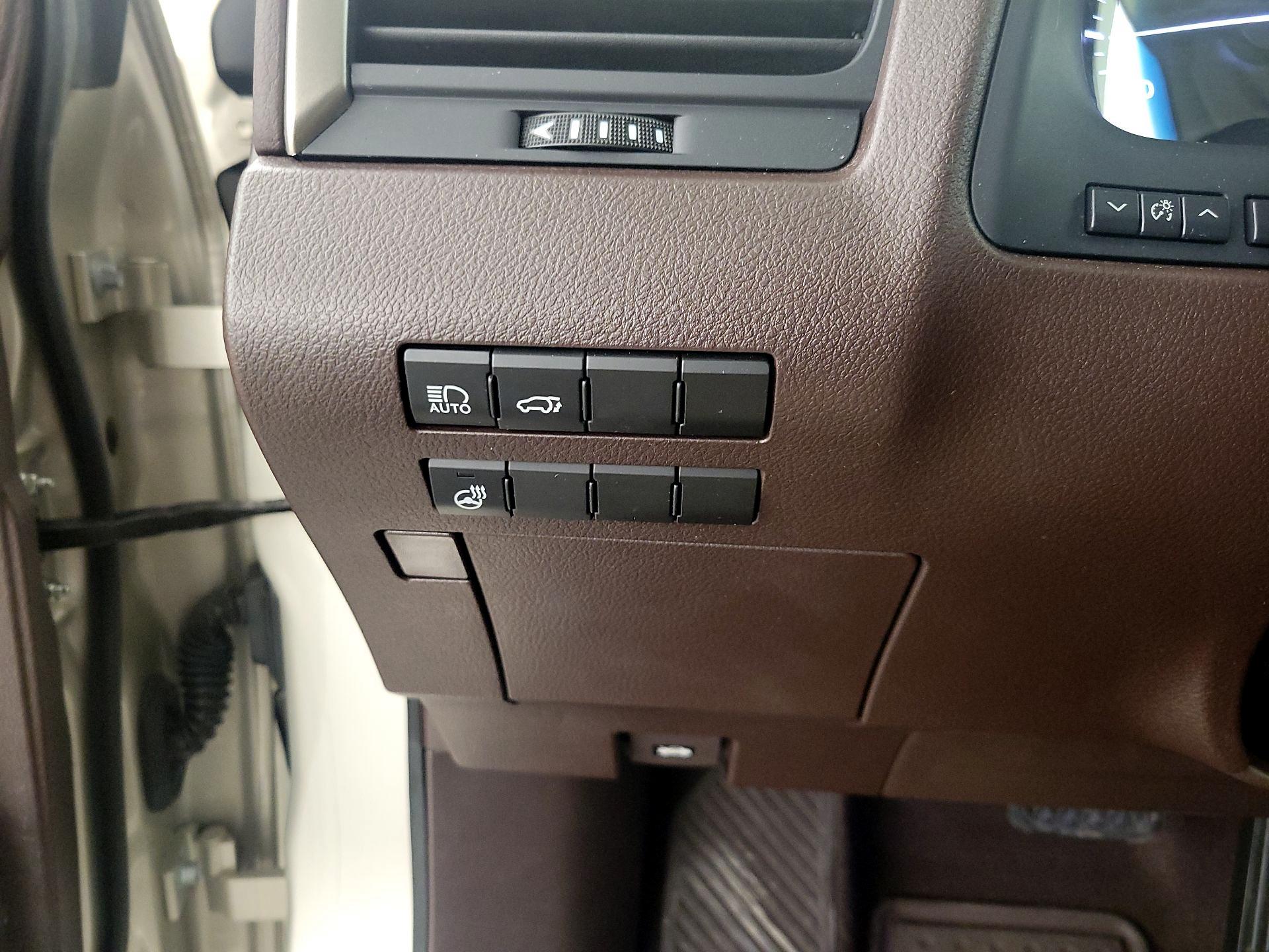 Thumbnail: 2017 Lexus RX - 13