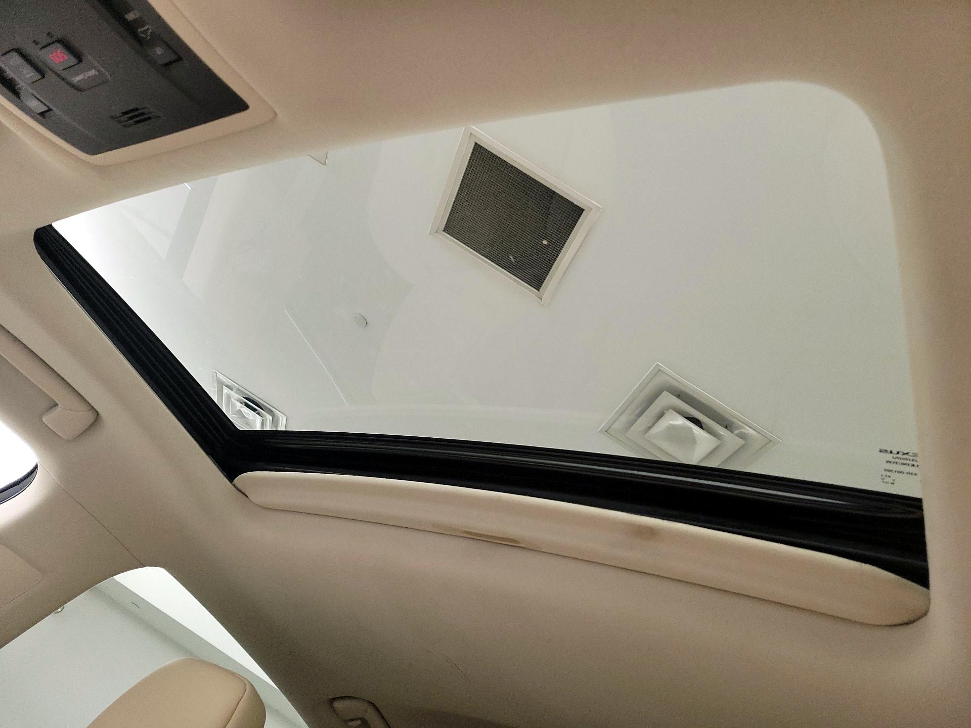 Thumbnail: 2017 Lexus RX - 19