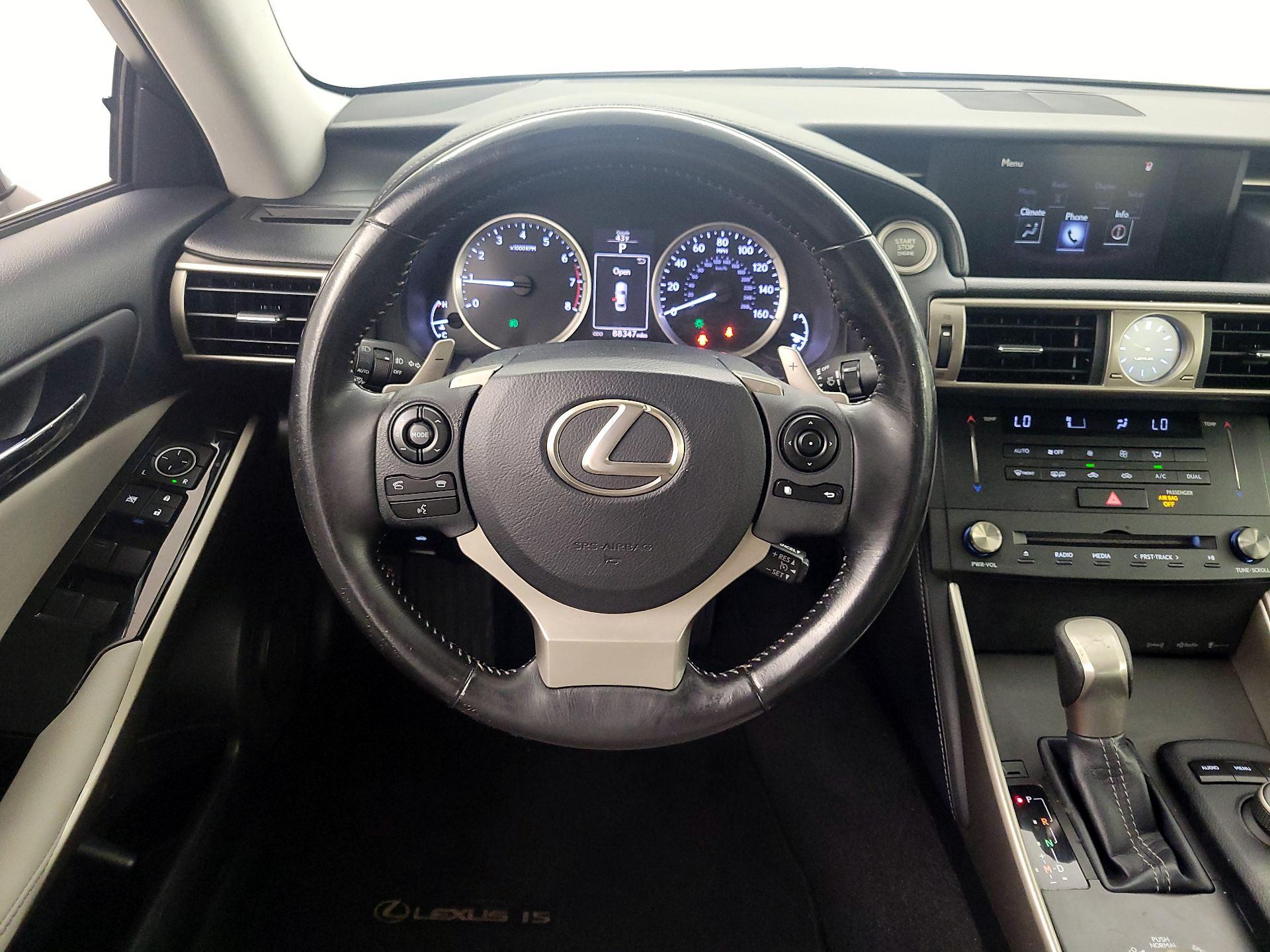 Thumbnail: 2015 Lexus IS - 10