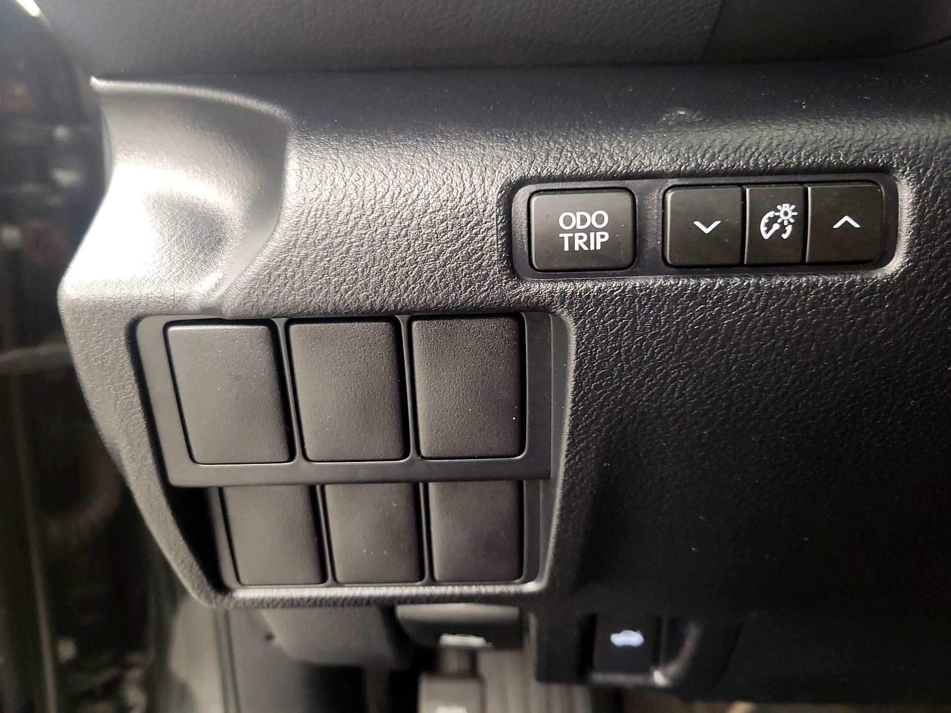 Thumbnail: 2015 Lexus IS - 13