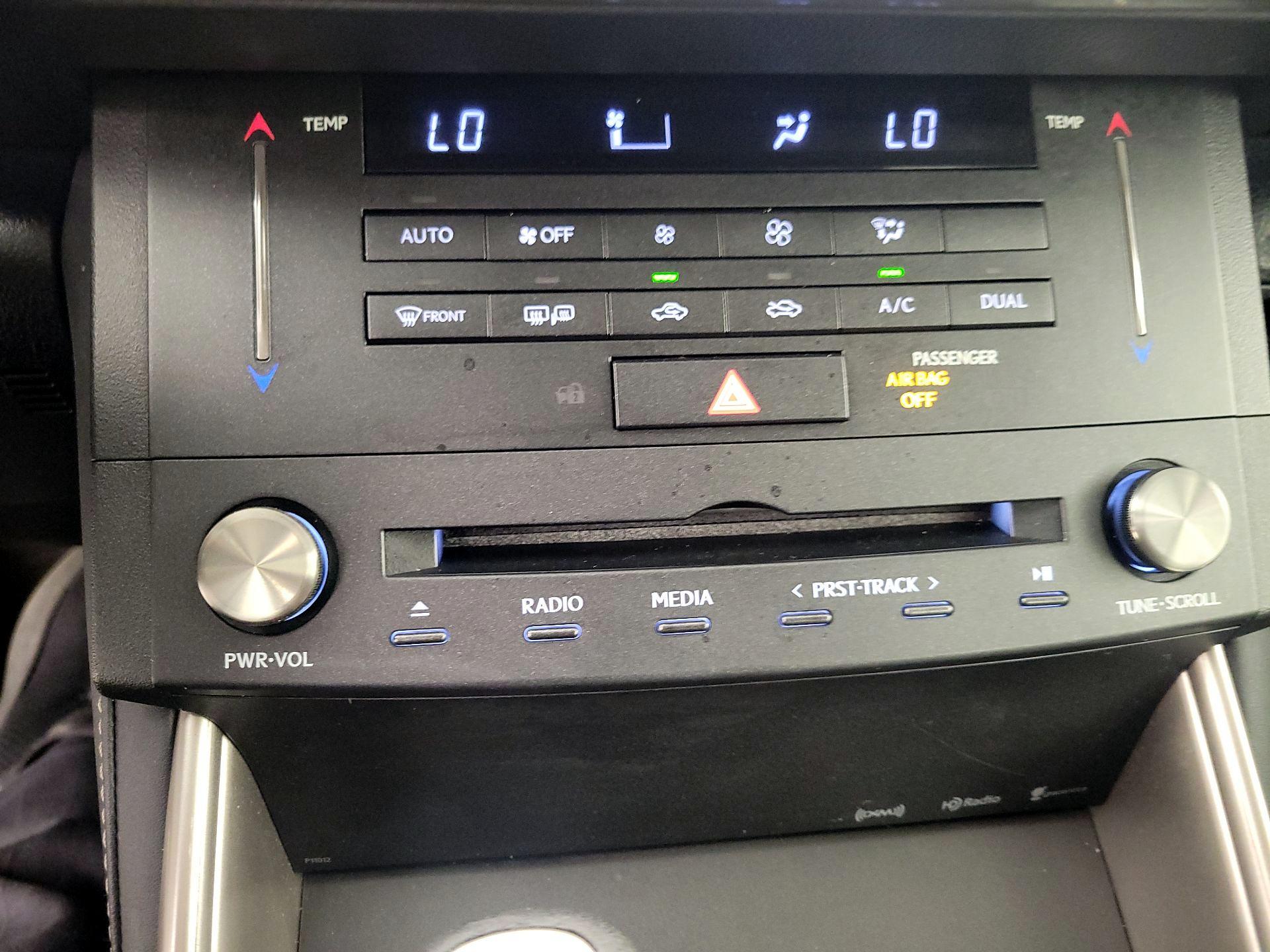 Thumbnail: 2015 Lexus IS - 16