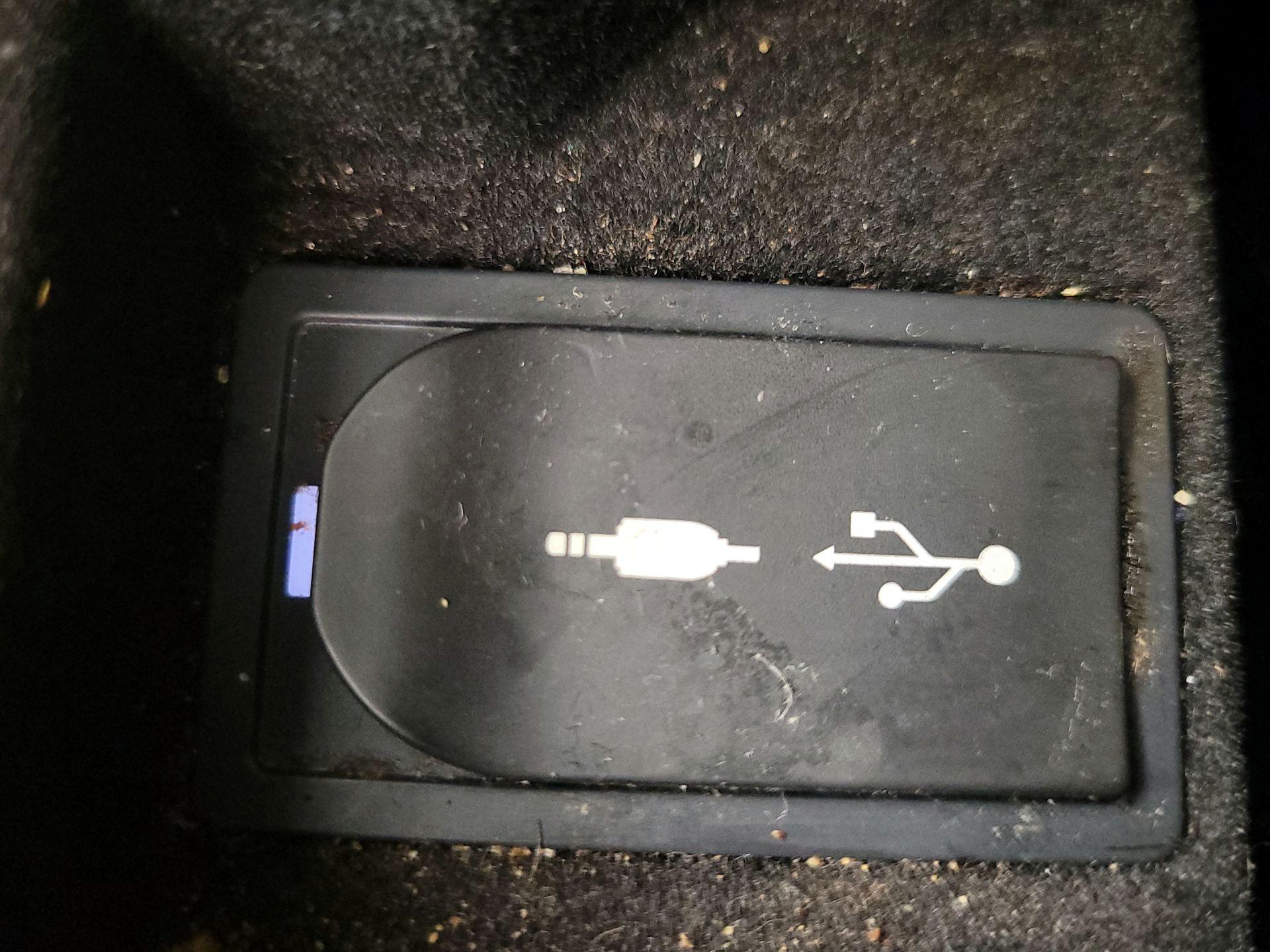 Thumbnail: 2015 Lexus IS - 18