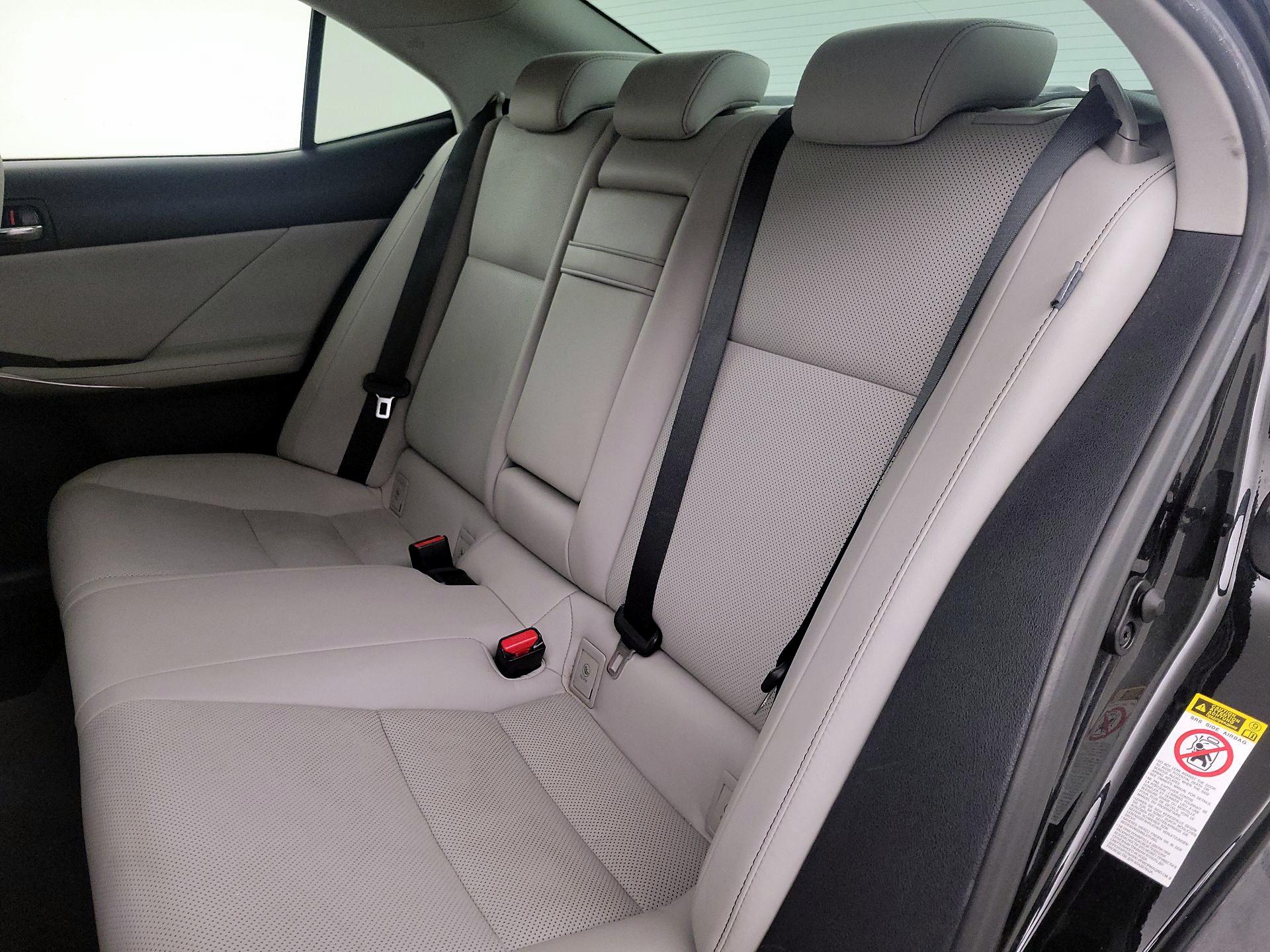 Thumbnail: 2015 Lexus IS - 20