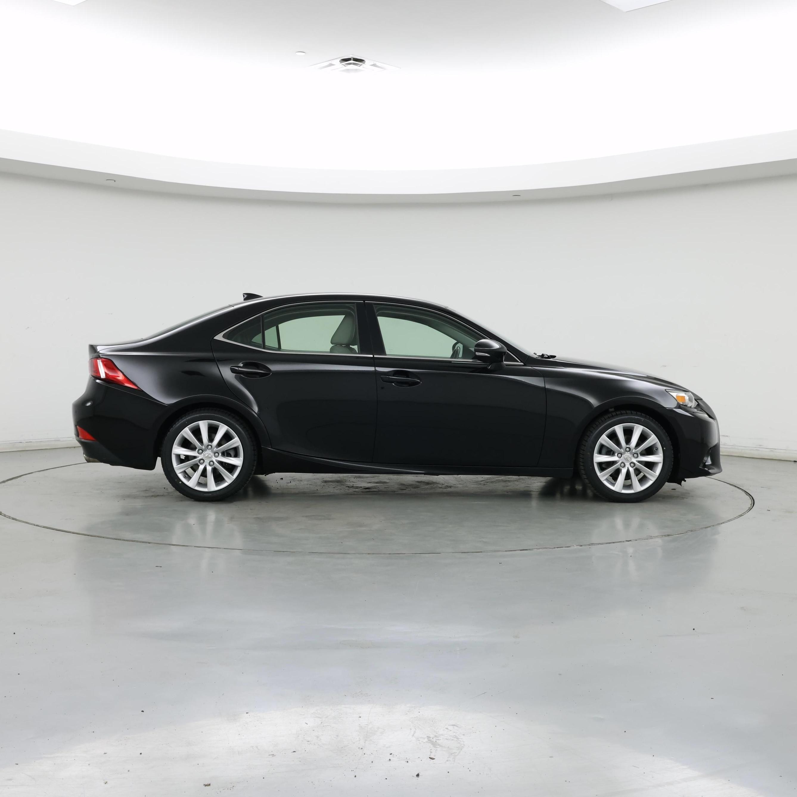 Thumbnail: 2015 Lexus IS - 7