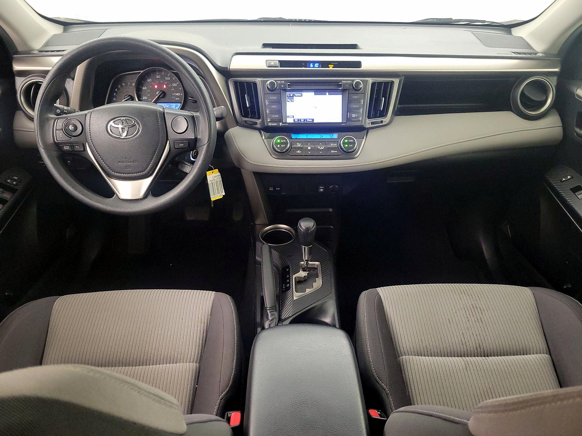 Thumbnail: 2015 Toyota RAV4 - 9