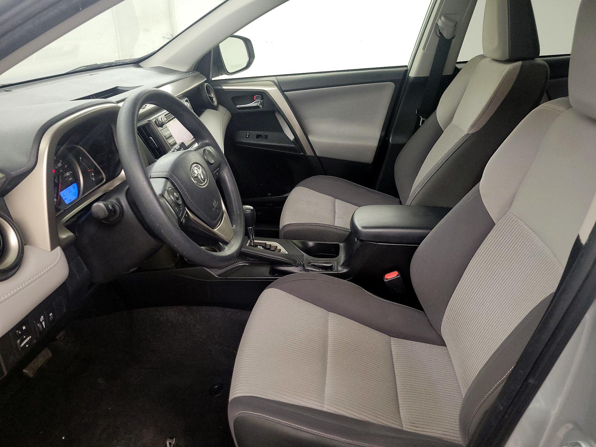 Thumbnail: 2015 Toyota RAV4 - 11