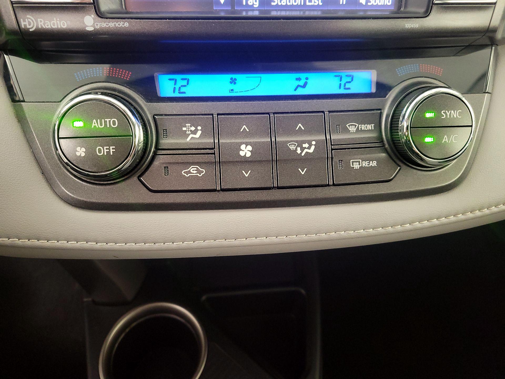 Thumbnail: 2015 Toyota RAV4 - 17