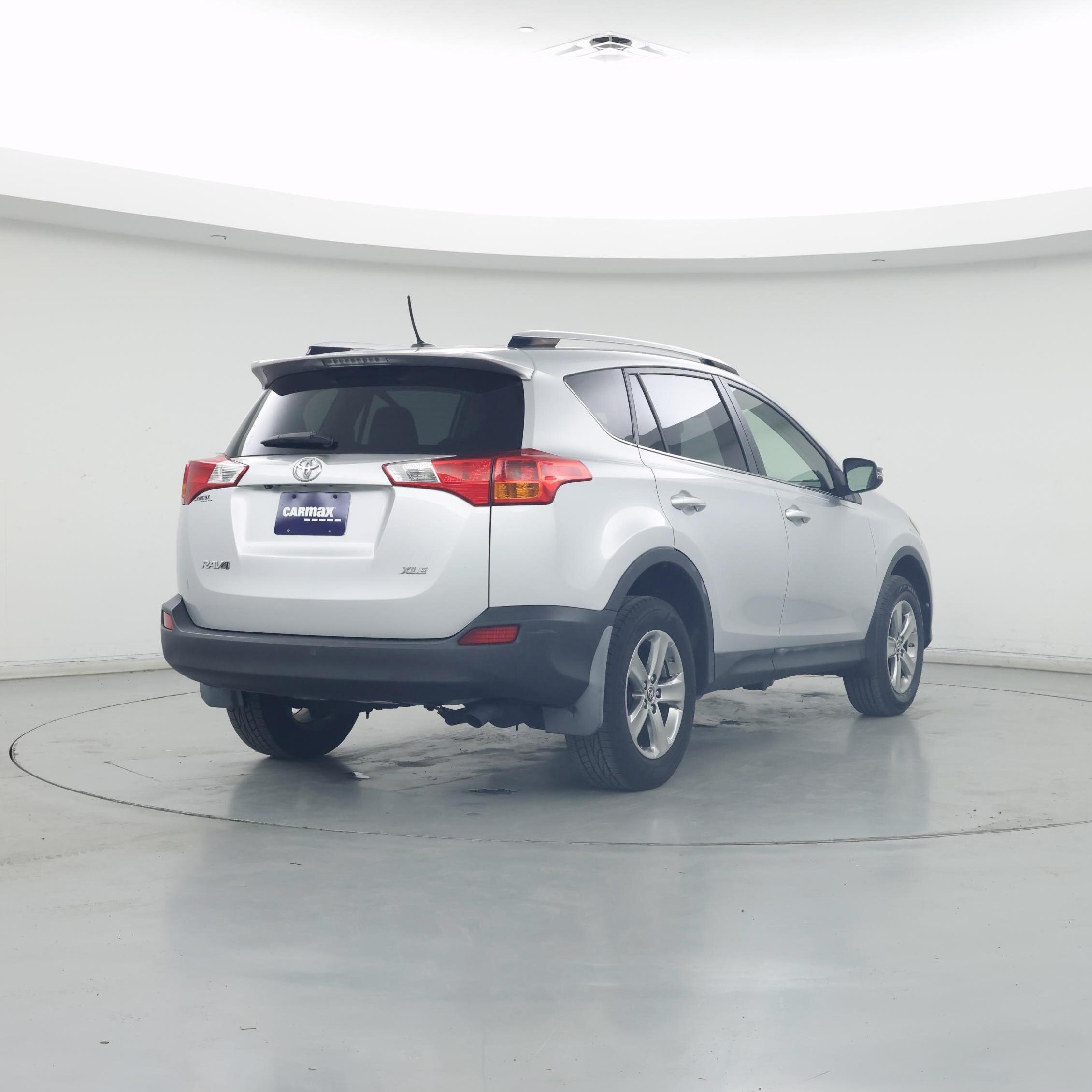Thumbnail: 2015 Toyota RAV4 - 8
