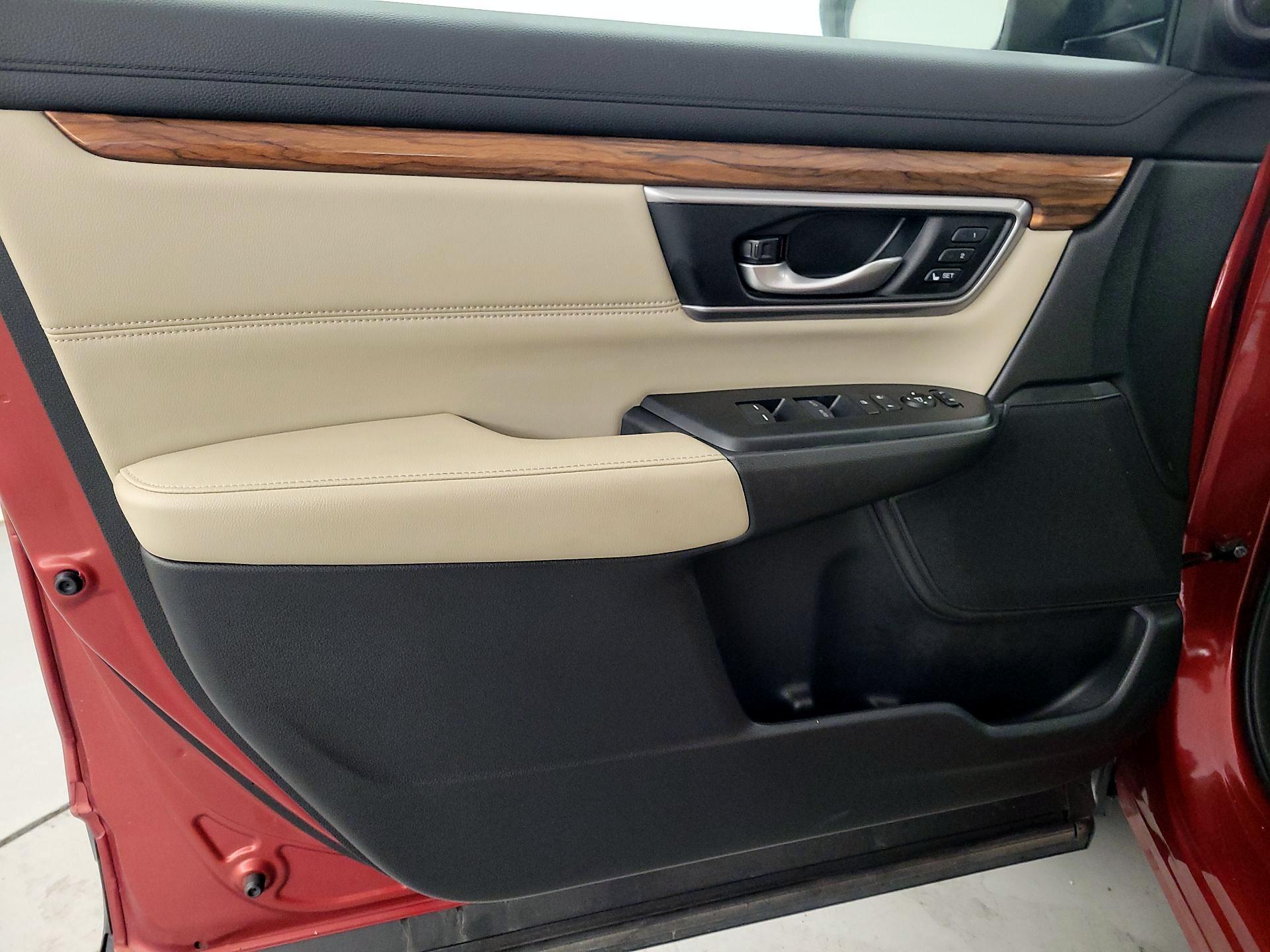 Thumbnail: 2017 Honda CR-V - 12