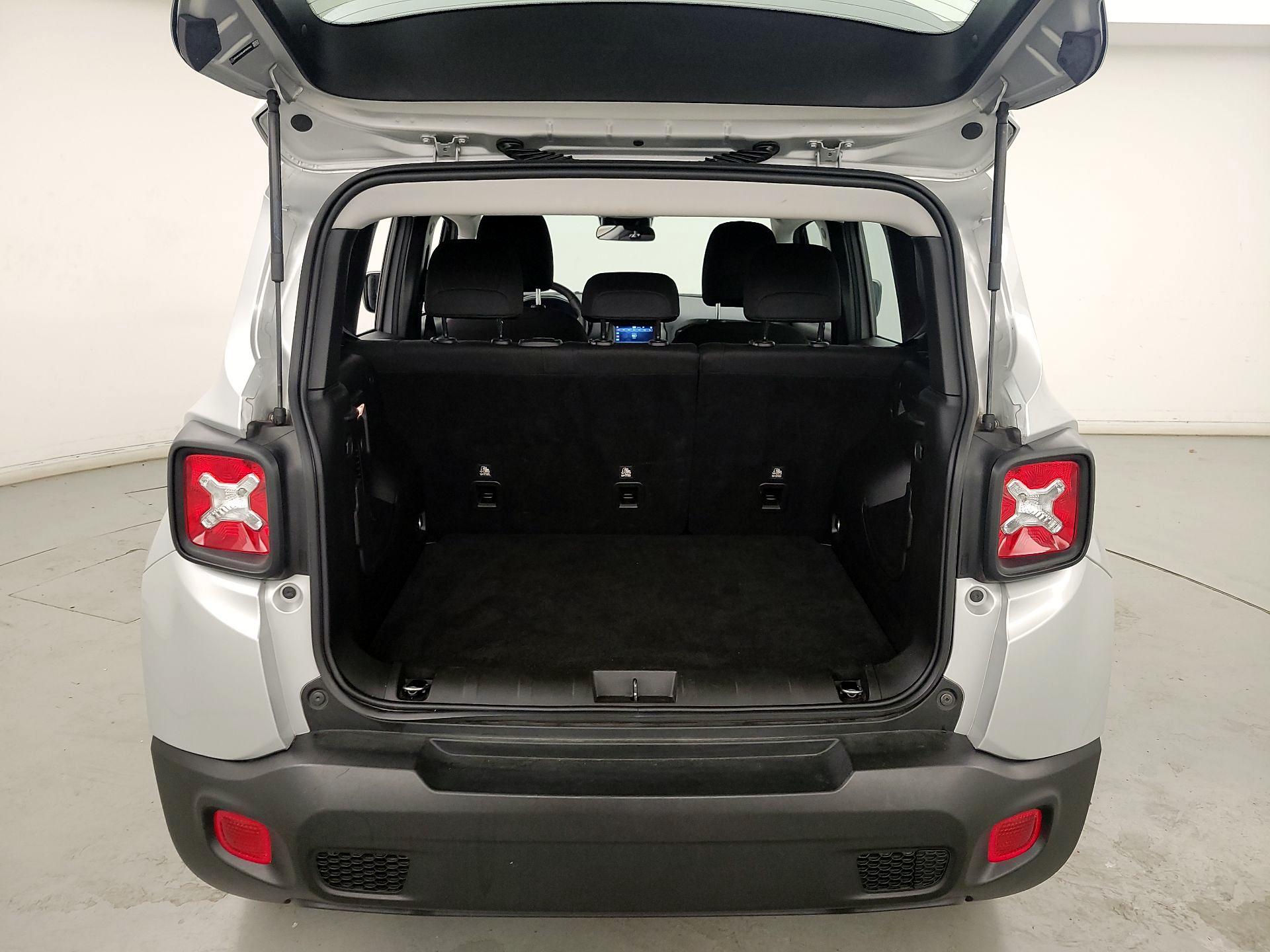 Thumbnail: 2021 Jeep Renegade - 20