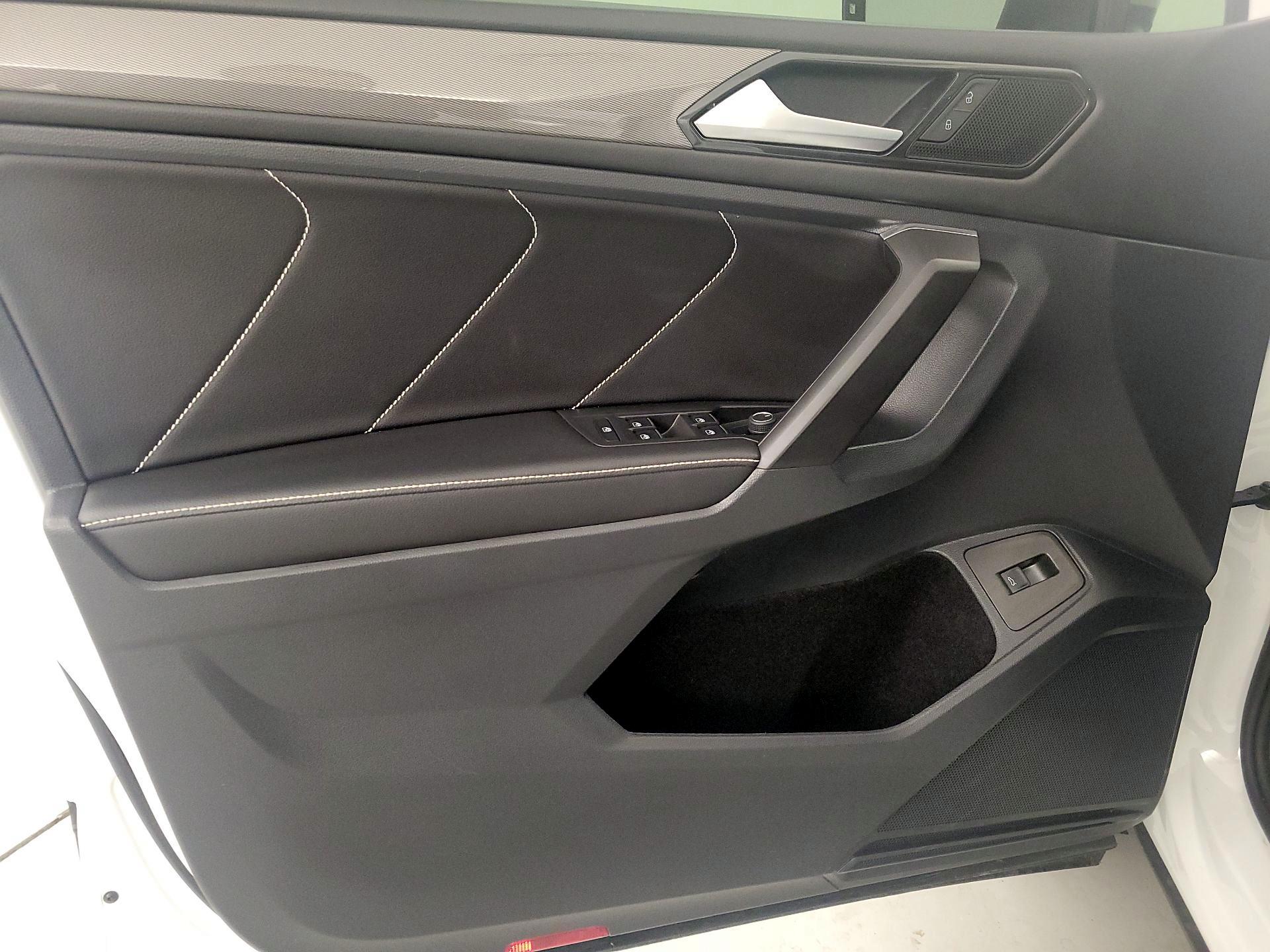 Thumbnail: 2022 Volkswagen Tiguan - 12