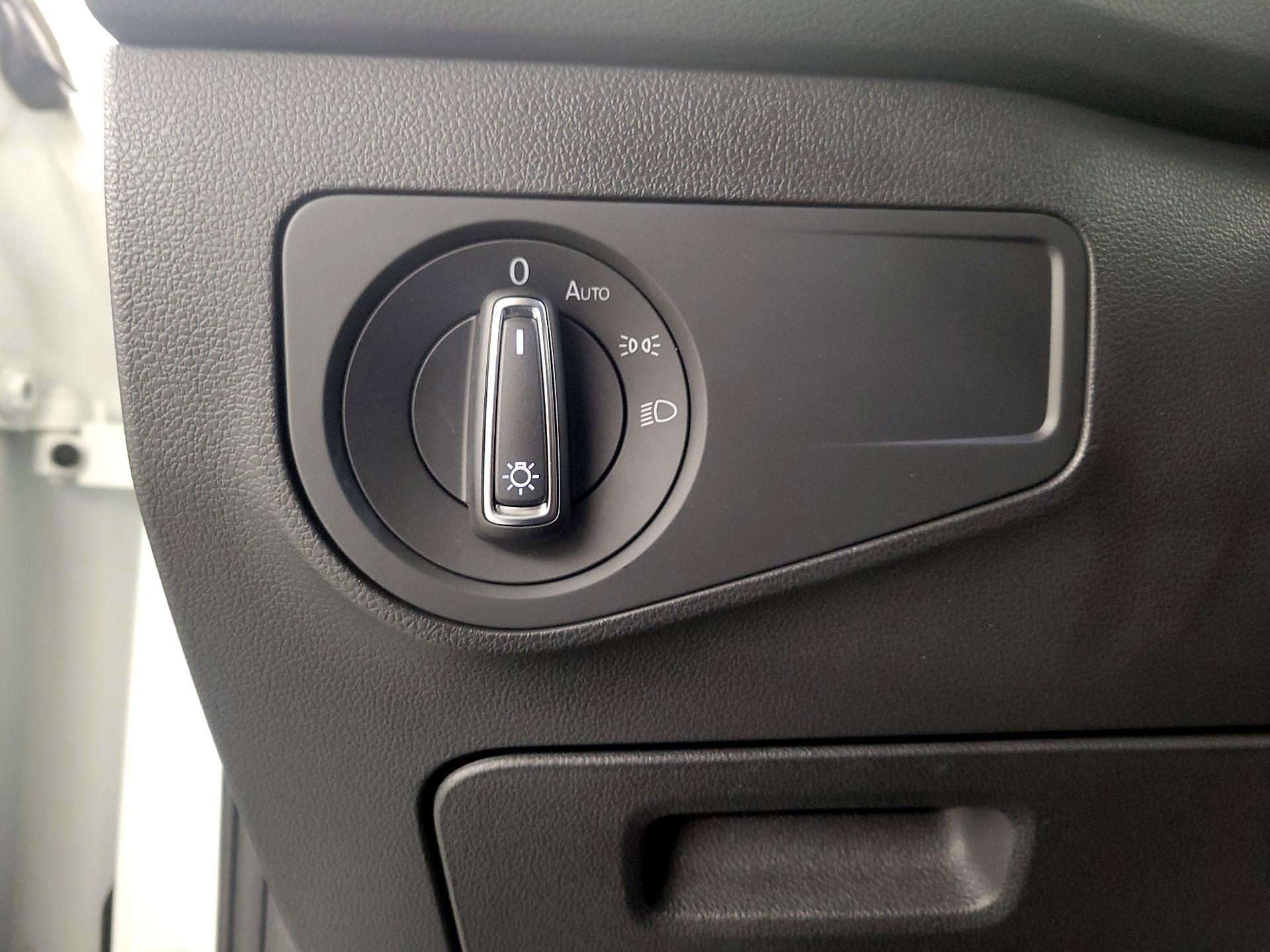 Thumbnail: 2022 Volkswagen Tiguan - 13